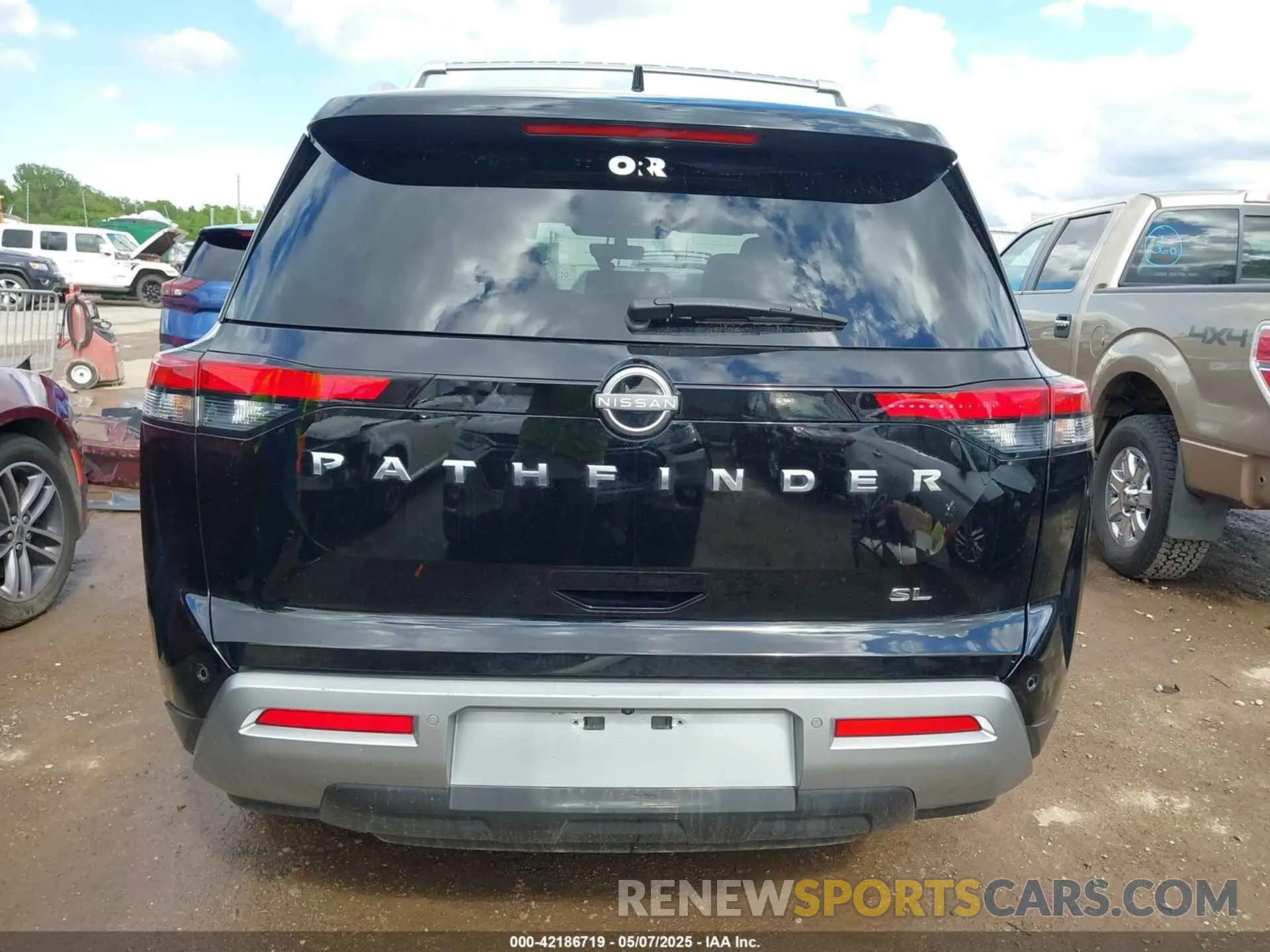 16 fotografías del automóvil dañado 5N1DR3CA8RC211175 NISSAN PATHFINDER 2024