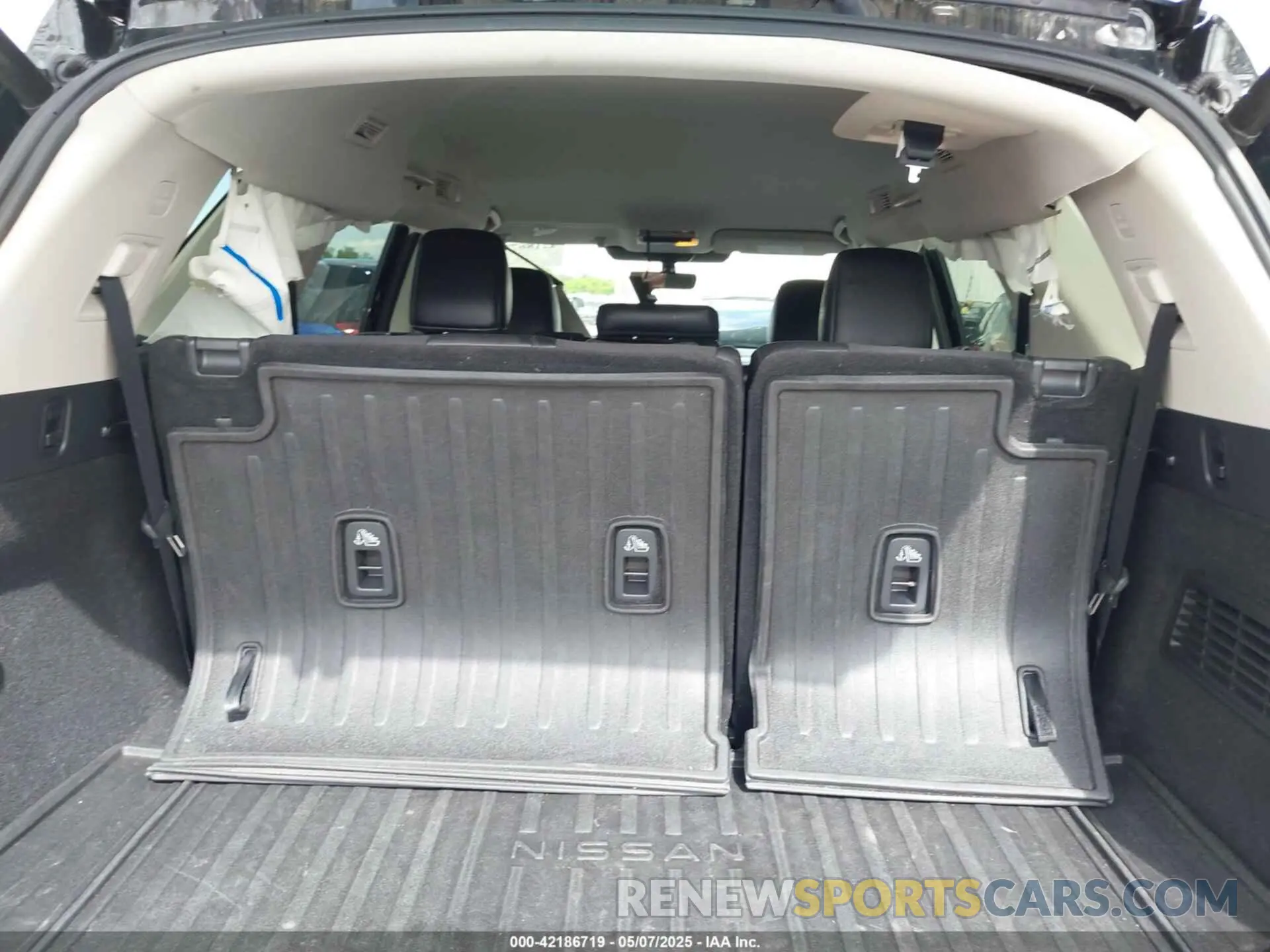 17 fotografías del automóvil dañado 5N1DR3CA8RC211175 NISSAN PATHFINDER 2024