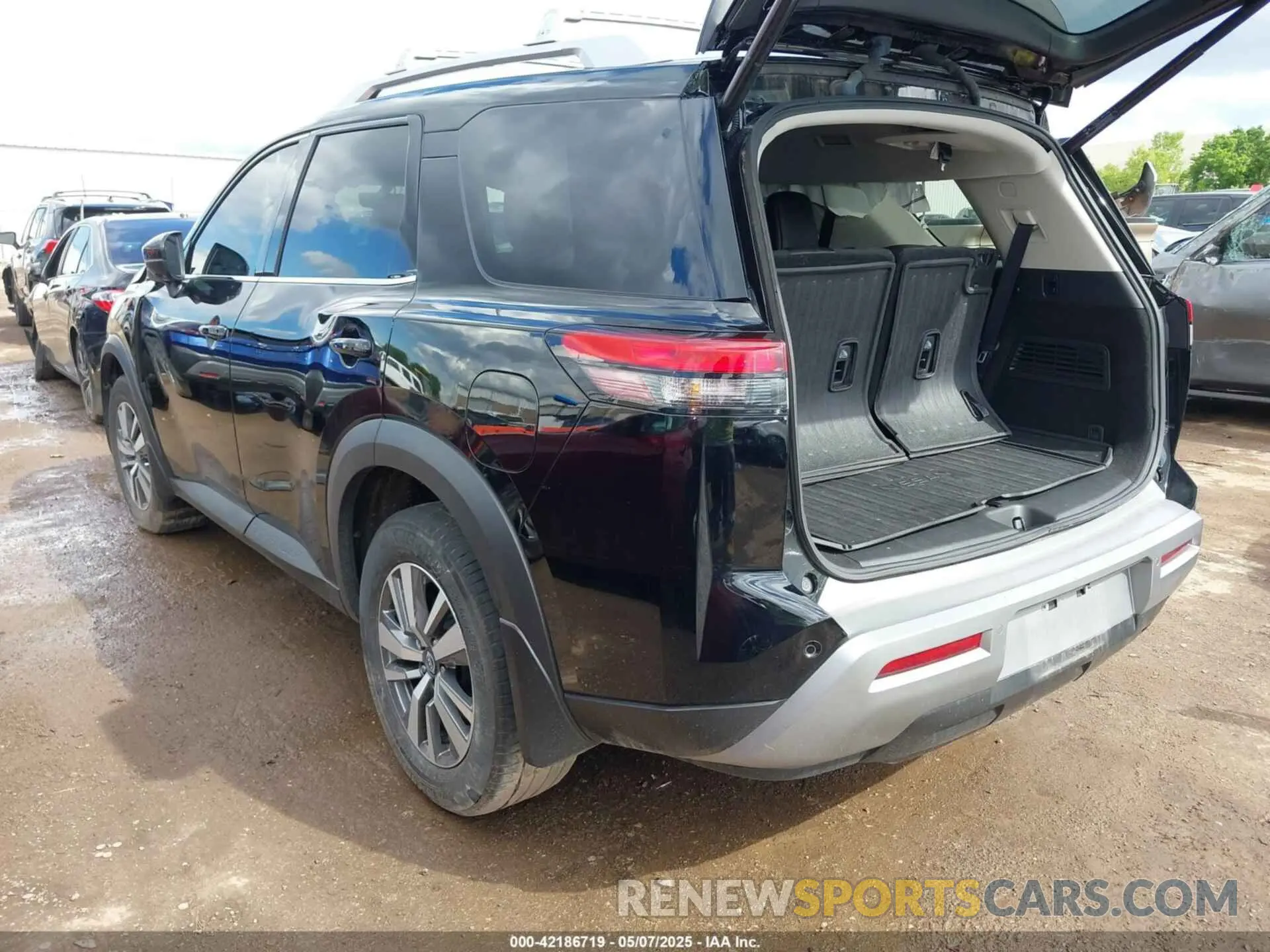 3 fotografías del automóvil dañado 5N1DR3CA8RC211175 NISSAN PATHFINDER 2024