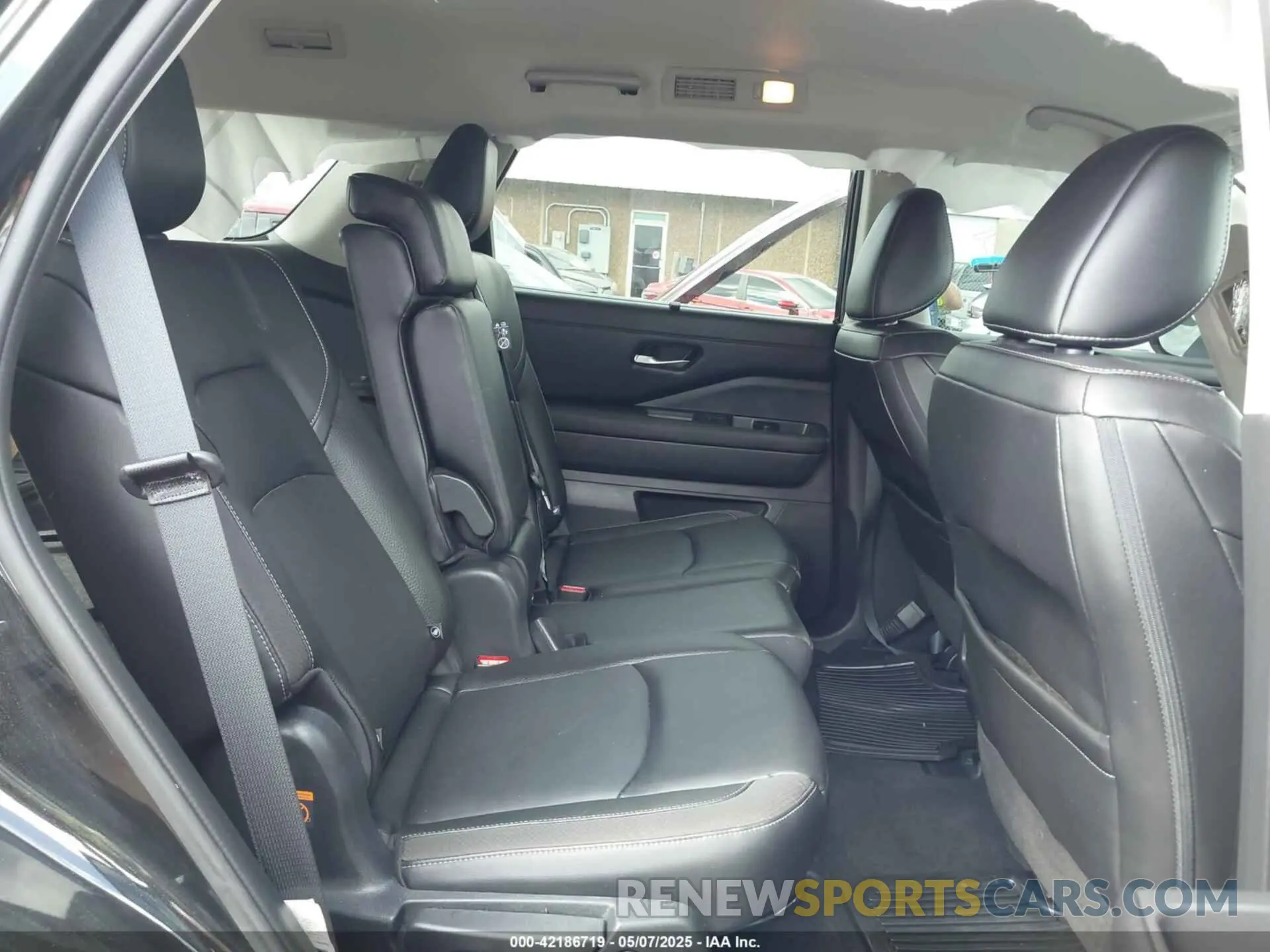 8 fotografías del automóvil dañado 5N1DR3CA8RC211175 NISSAN PATHFINDER 2024