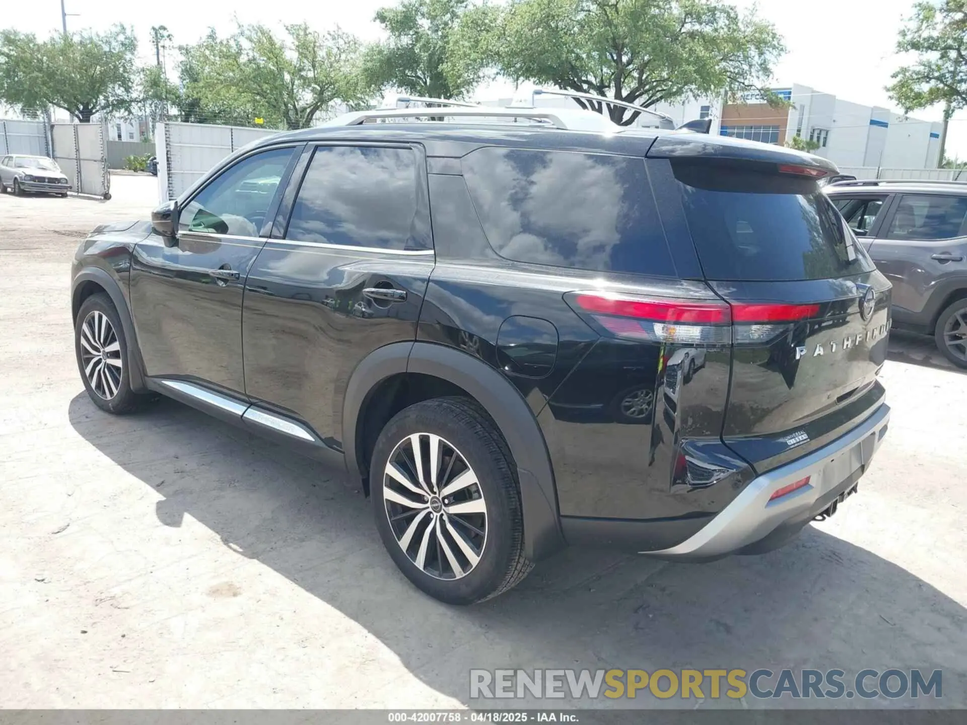 3 fotografías del automóvil dañado 5N1DR3DJ6RC243508 NISSAN PATHFINDER 2024