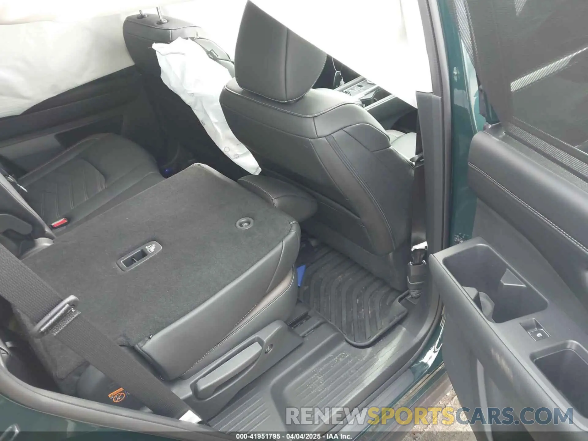 8 fotografías del automóvil dañado 5N1DR3DJ7RC299781 NISSAN PATHFINDER 2024