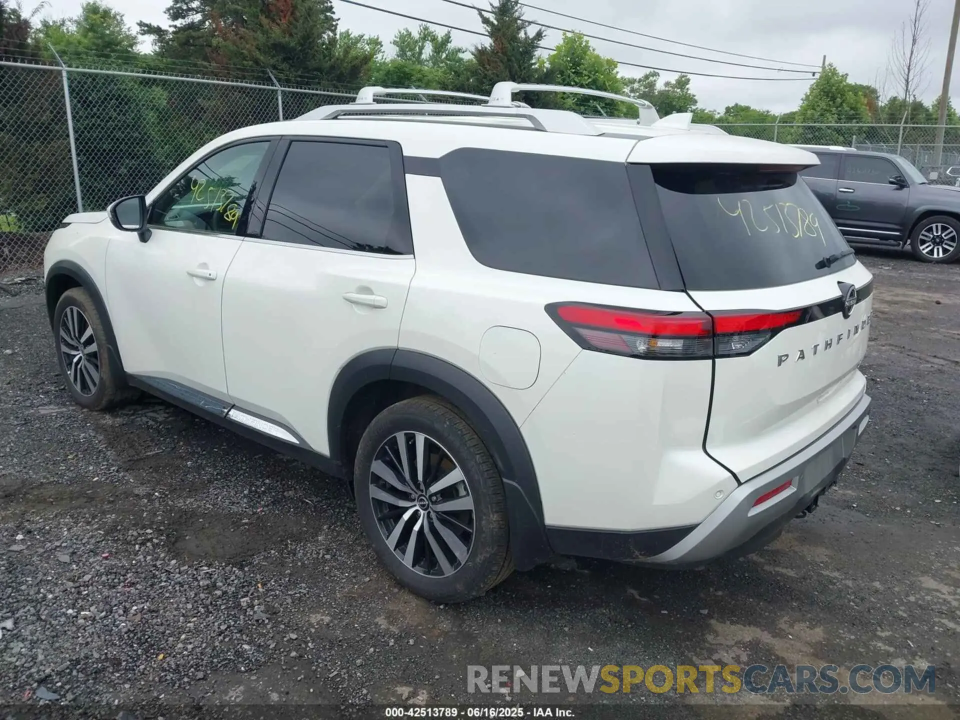 3 fotografías del automóvil dañado 5N1DR3DK0RC264301 NISSAN PATHFINDER 2024
