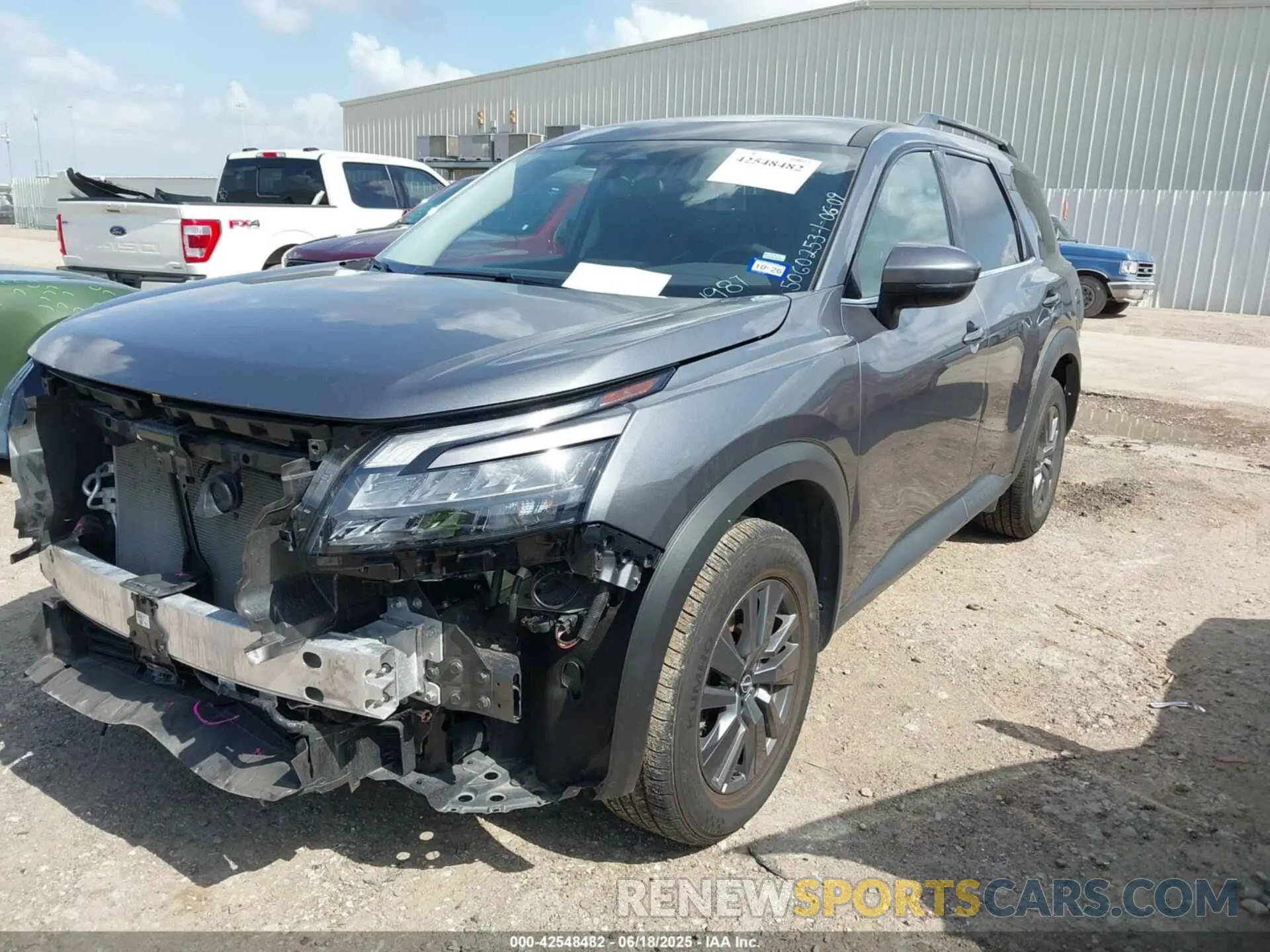 2 fotografías del automóvil dañado 5N1DR3BA4SC211987 NISSAN PATHFINDER 2025
