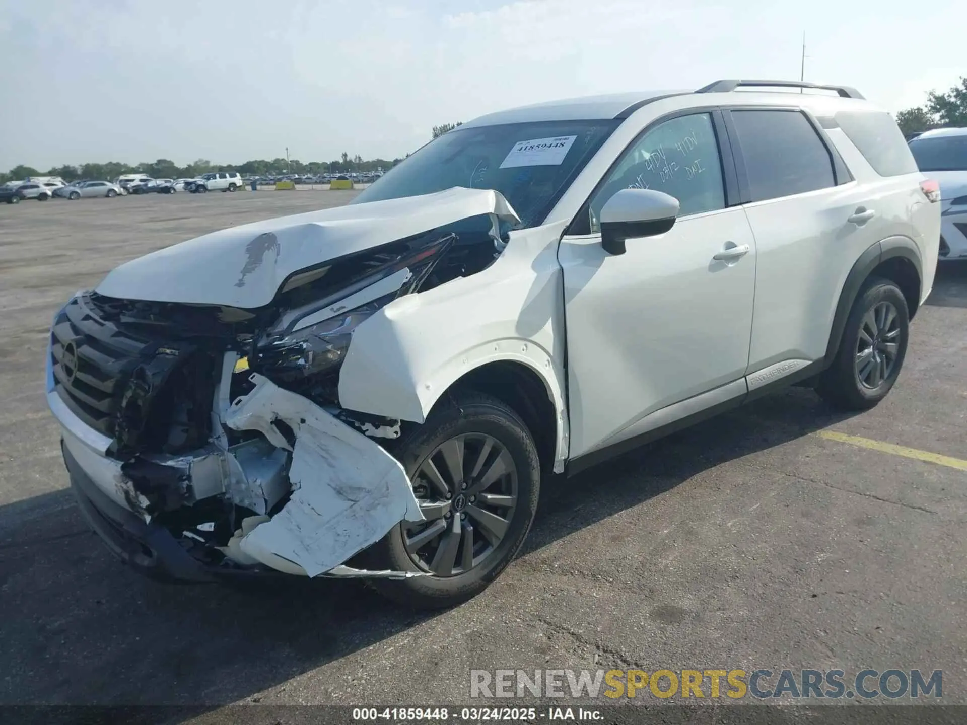 2 fotografías del automóvil dañado 5N1DR3BA6SC227415 NISSAN PATHFINDER 2025