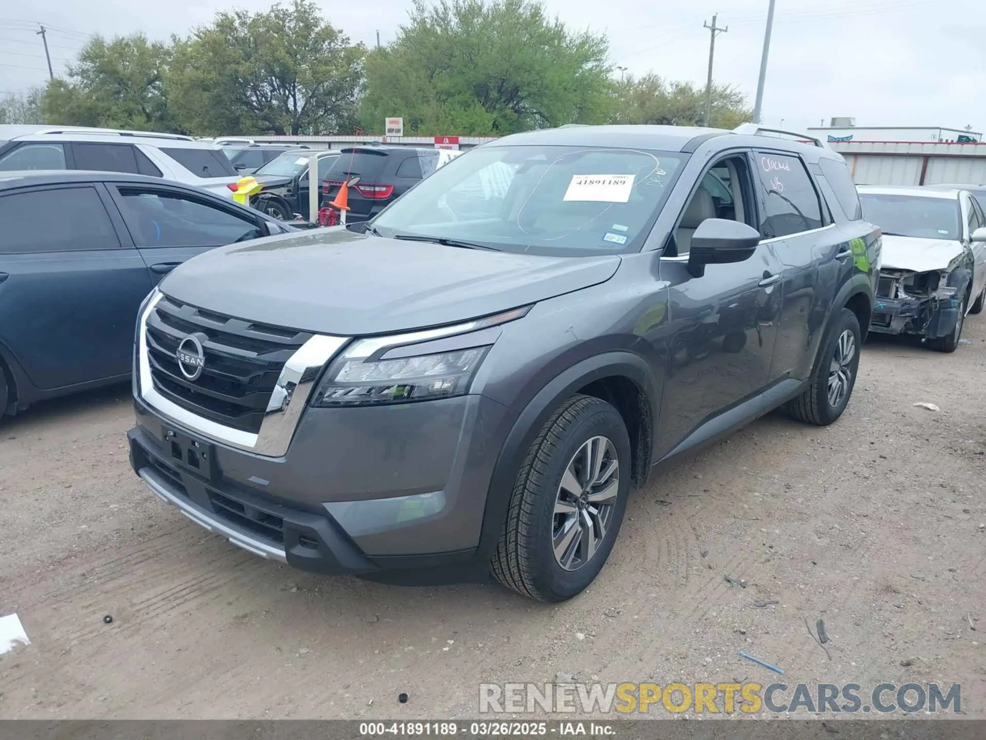 2 fotografías del automóvil dañado 5N1DR3CA7SC236512 NISSAN PATHFINDER 2025
