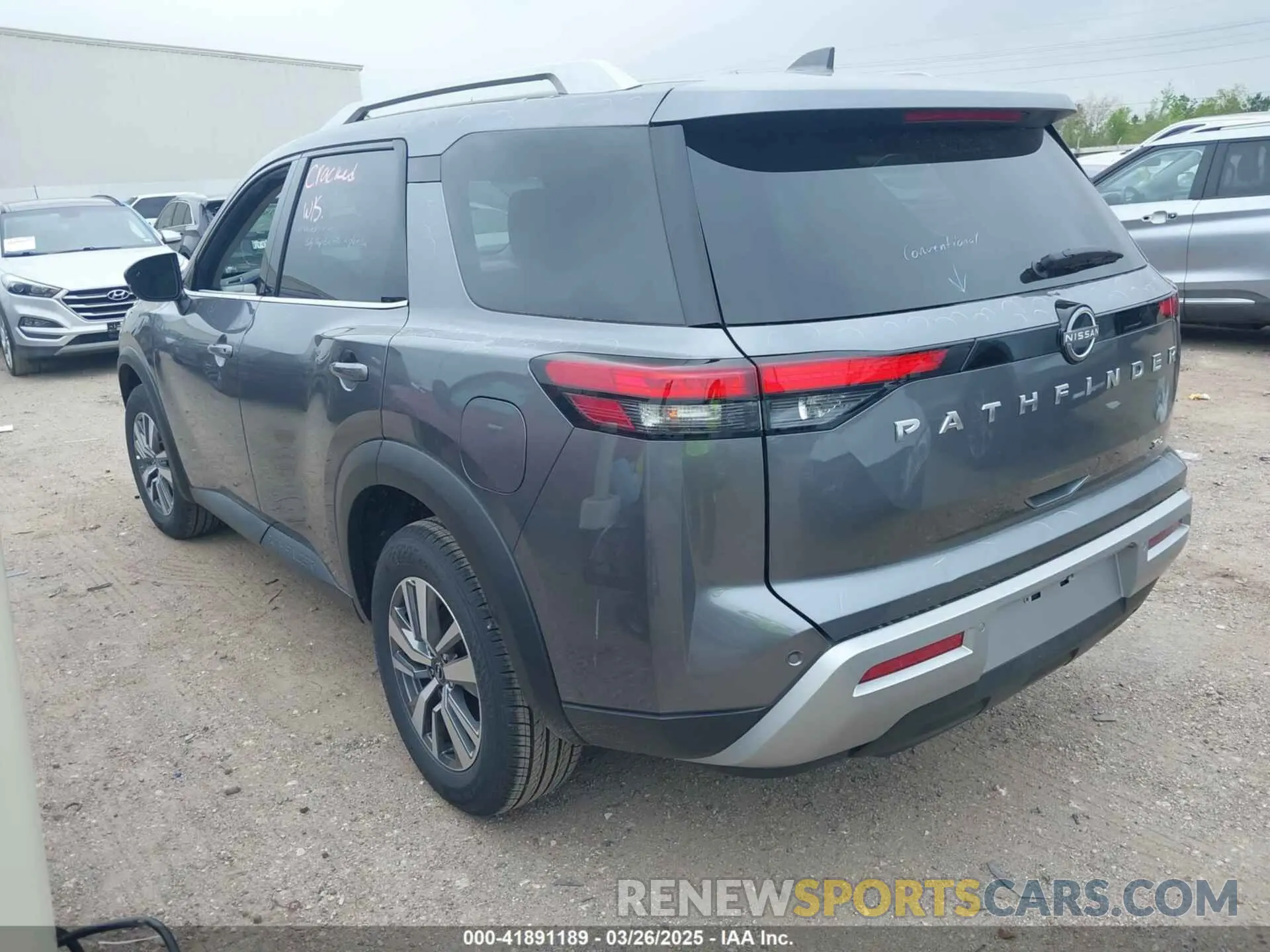 3 fotografías del automóvil dañado 5N1DR3CA7SC236512 NISSAN PATHFINDER 2025