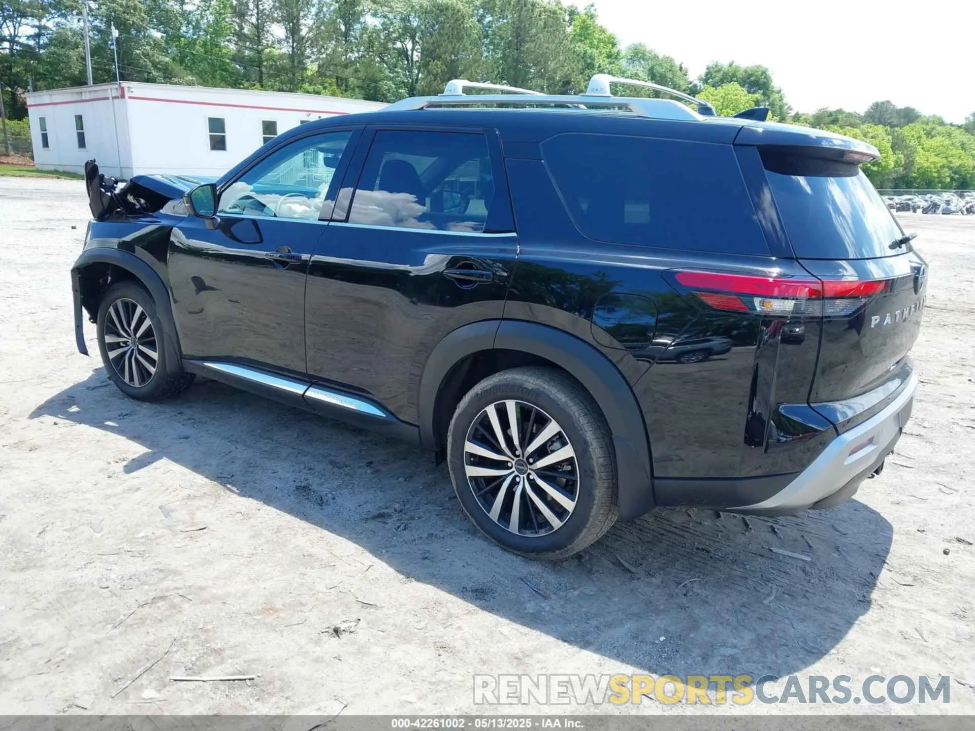 3 fotografías del automóvil dañado 5N1DR3DH8SC224770 NISSAN PATHFINDER 2025