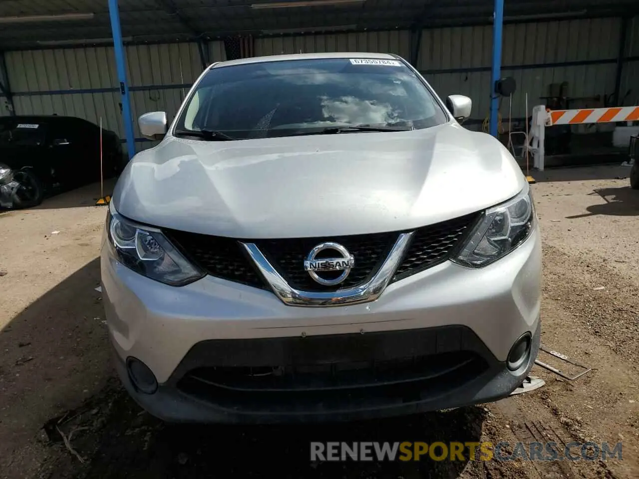 5 fotografías del automóvil dañado JN1BJ1CR6HW134979 NISSAN ROGUE 2017