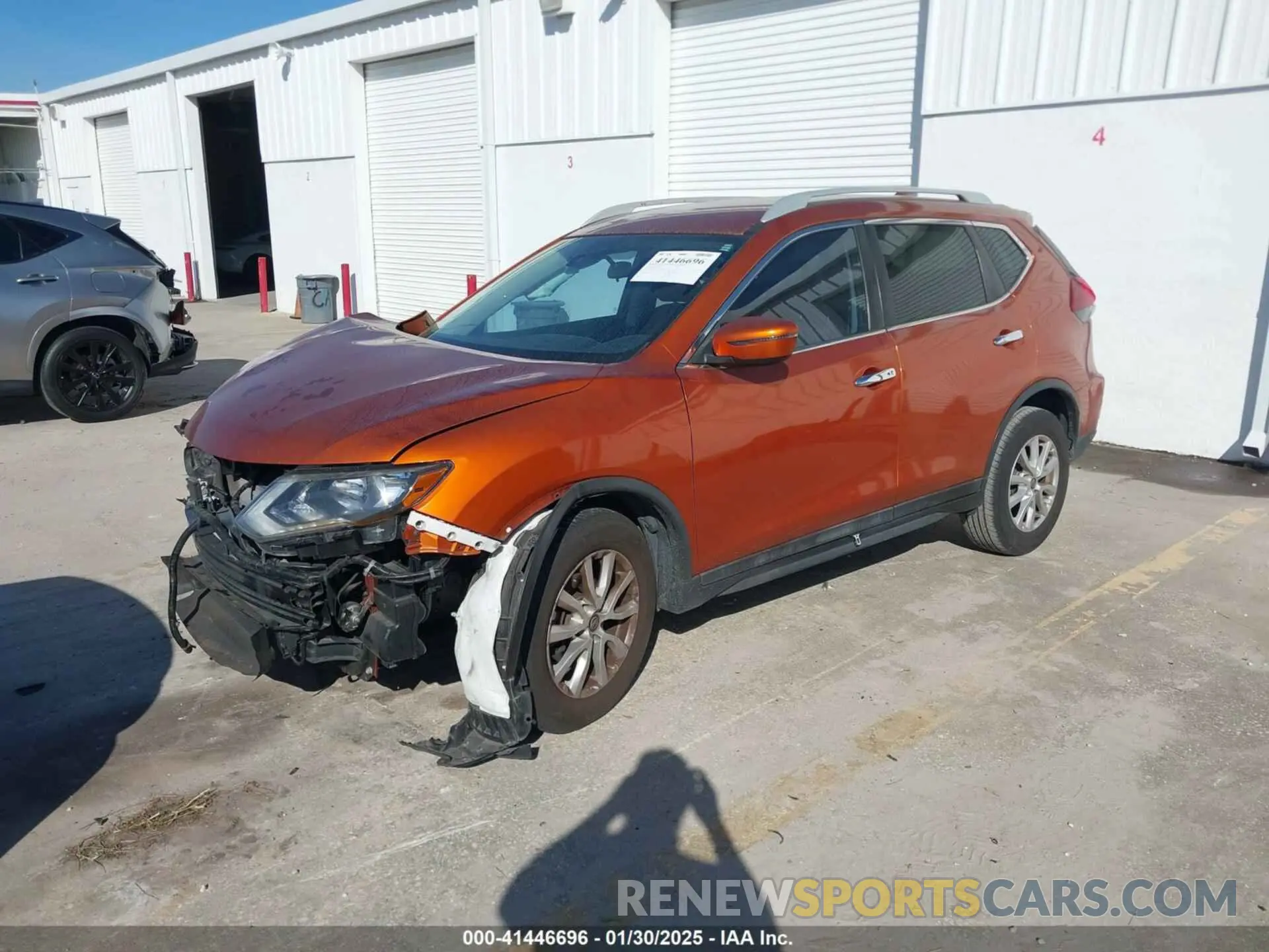 2 fotografías del automóvil dañado 5N1AT2MT0KC703638 NISSAN ROGUE 2019