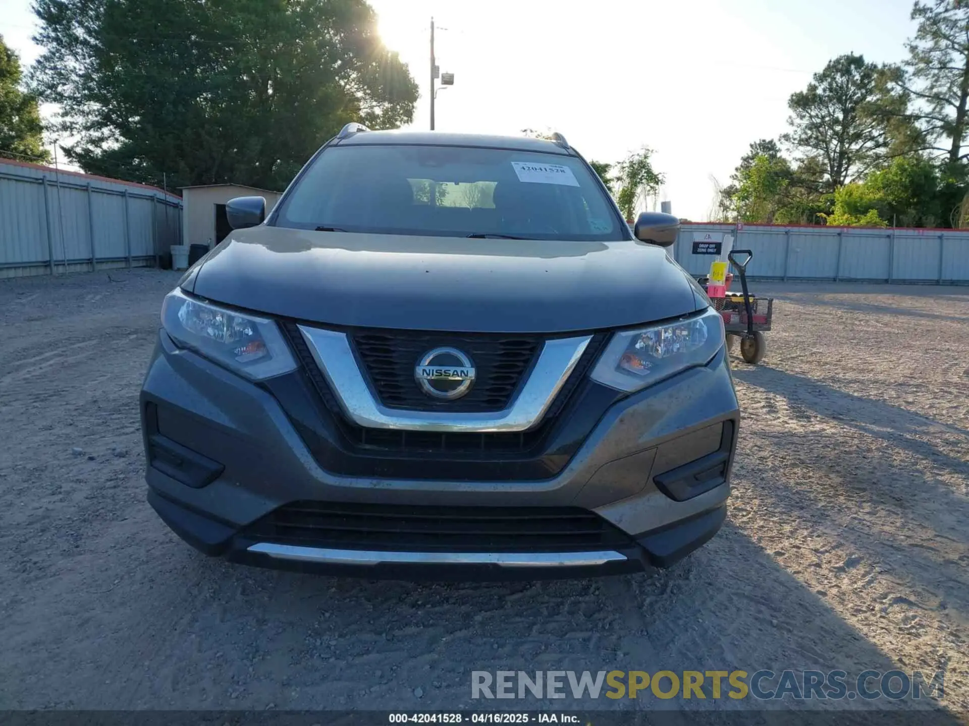 12 fotografías del automóvil dañado 5N1AT2MT0KC826145 NISSAN ROGUE 2019