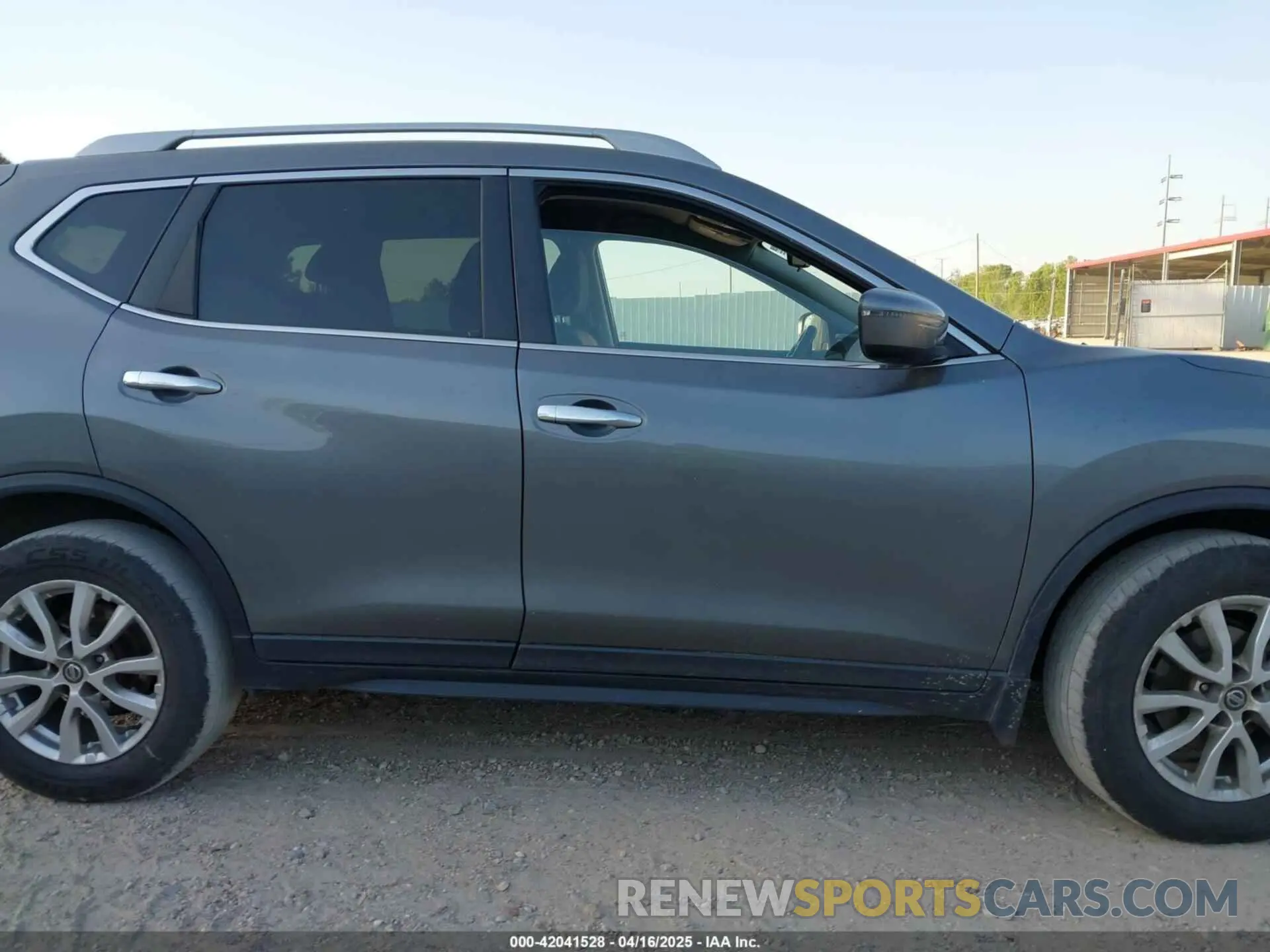 13 fotografías del automóvil dañado 5N1AT2MT0KC826145 NISSAN ROGUE 2019