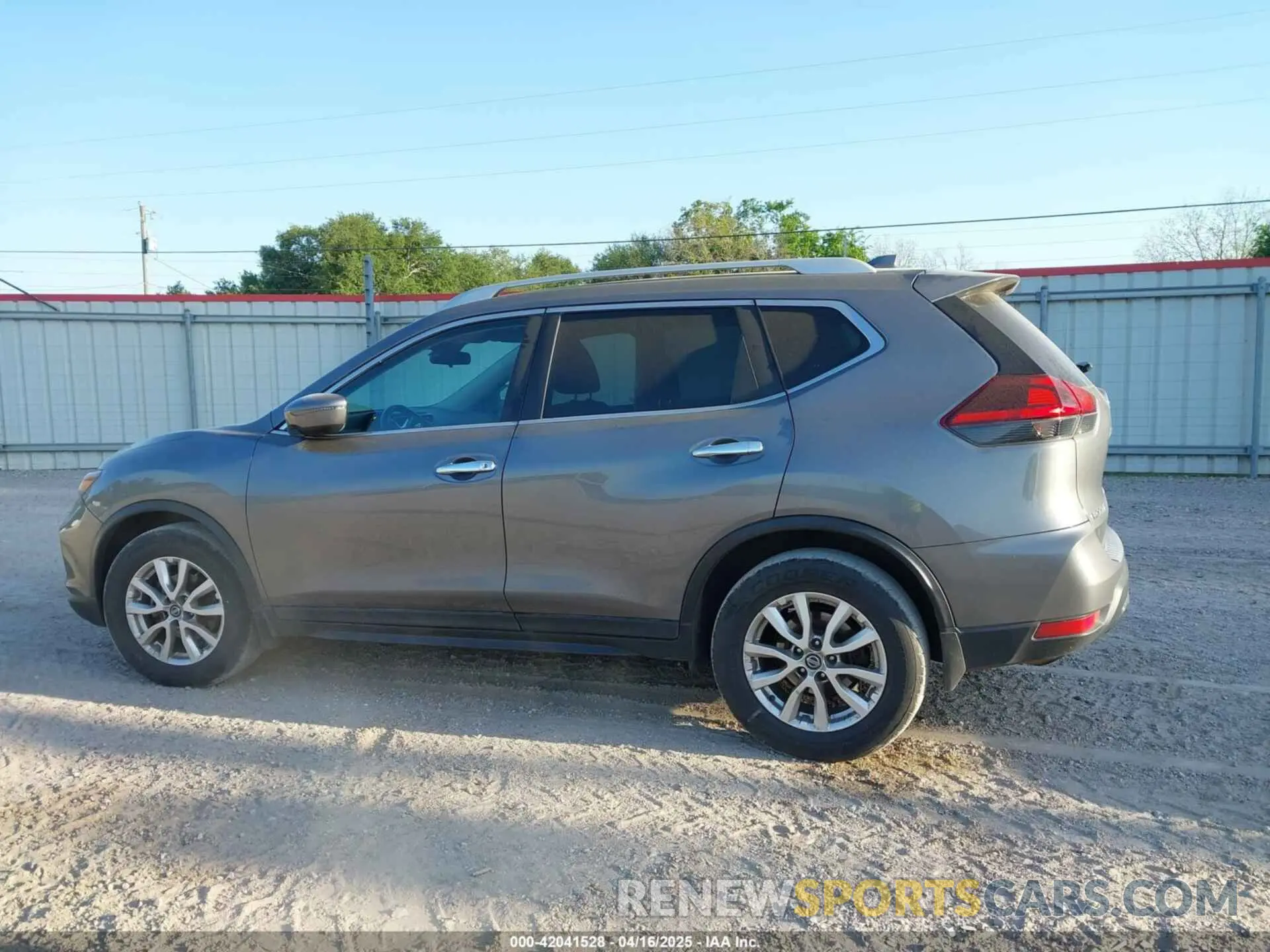 6 fotografías del automóvil dañado 5N1AT2MT0KC826145 NISSAN ROGUE 2019