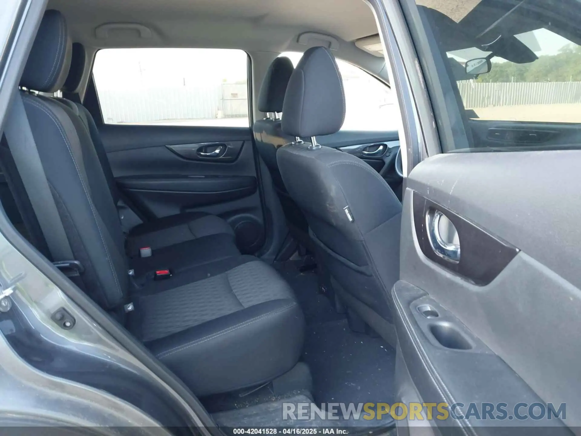8 fotografías del automóvil dañado 5N1AT2MT0KC826145 NISSAN ROGUE 2019
