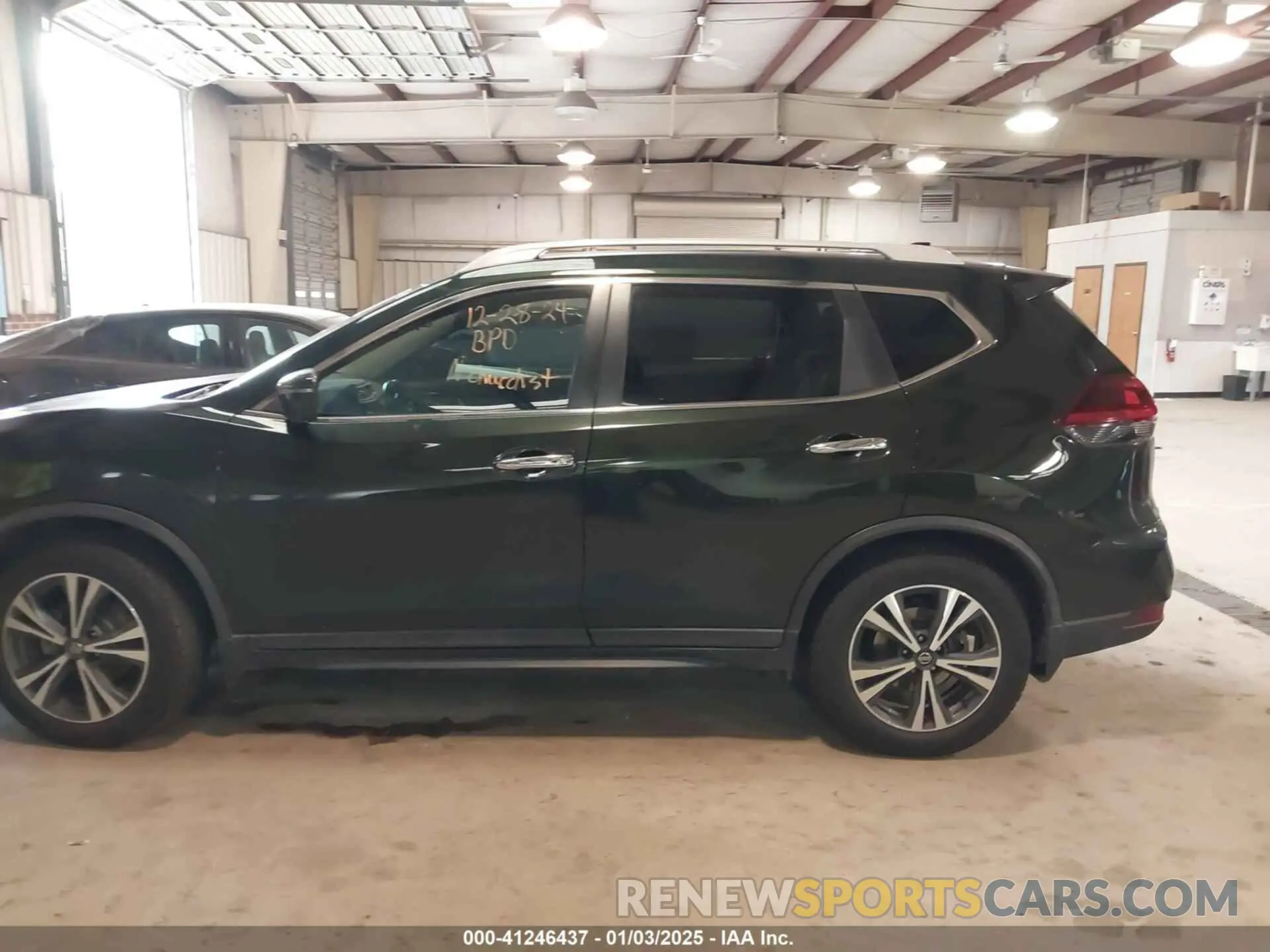 14 fotografías del automóvil dañado 5N1AT2MT1KC709383 NISSAN ROGUE 2019