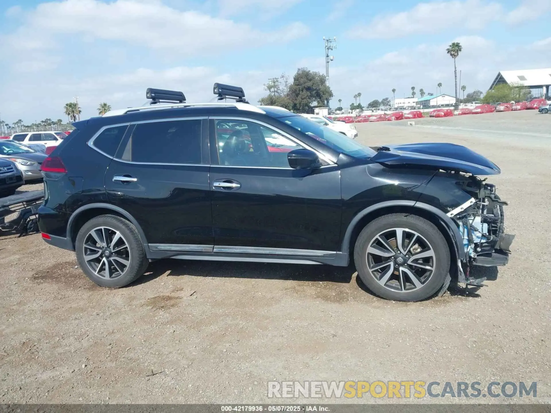 14 fotografías del automóvil dañado 5N1AT2MT1KC833220 NISSAN ROGUE 2019