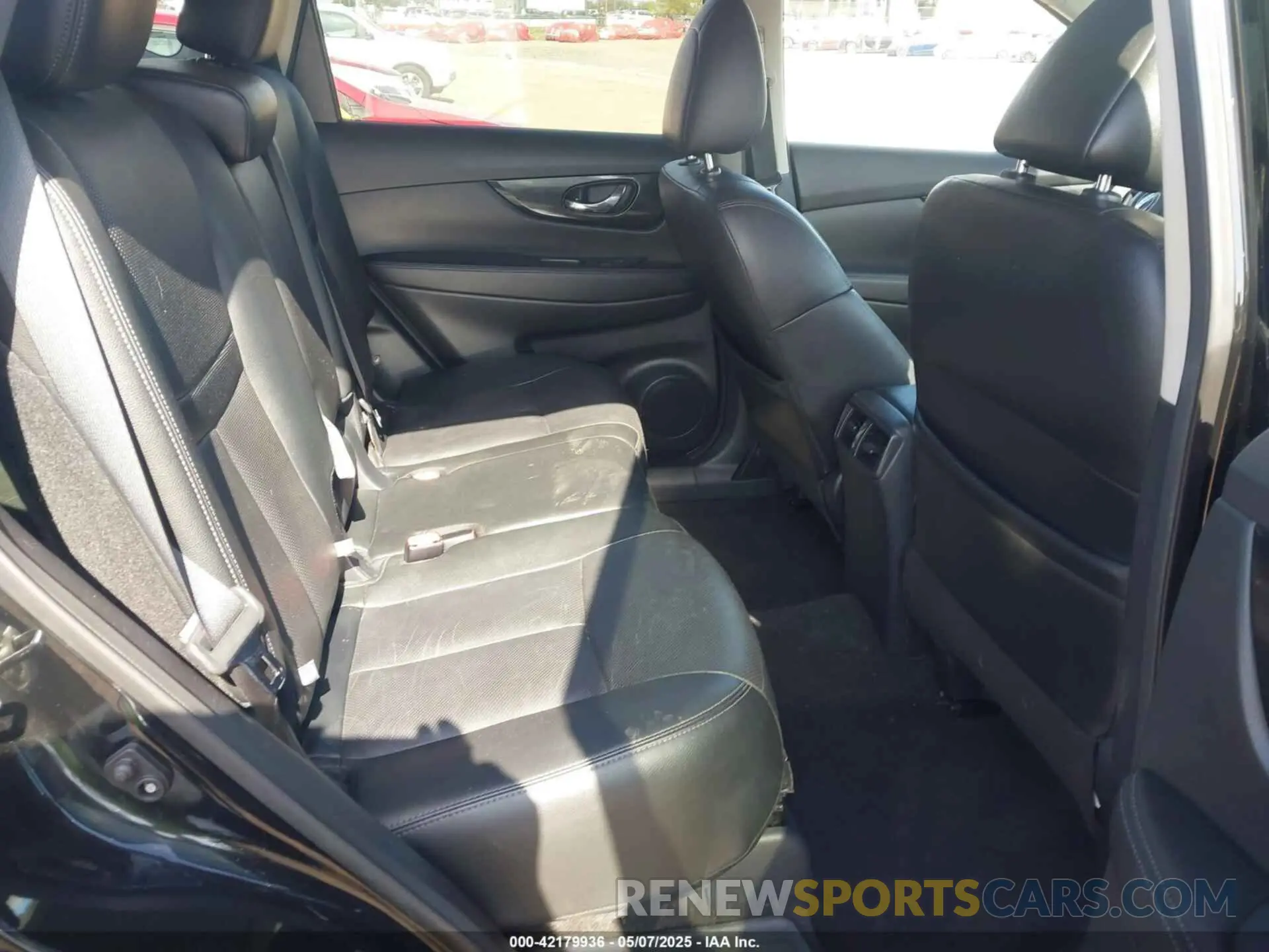 8 fotografías del automóvil dañado 5N1AT2MT1KC833220 NISSAN ROGUE 2019