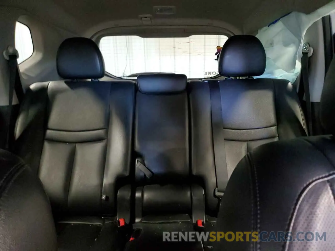10 fotografías del automóvil dañado 5N1AT2MT2KC738374 NISSAN ROGUE 2019