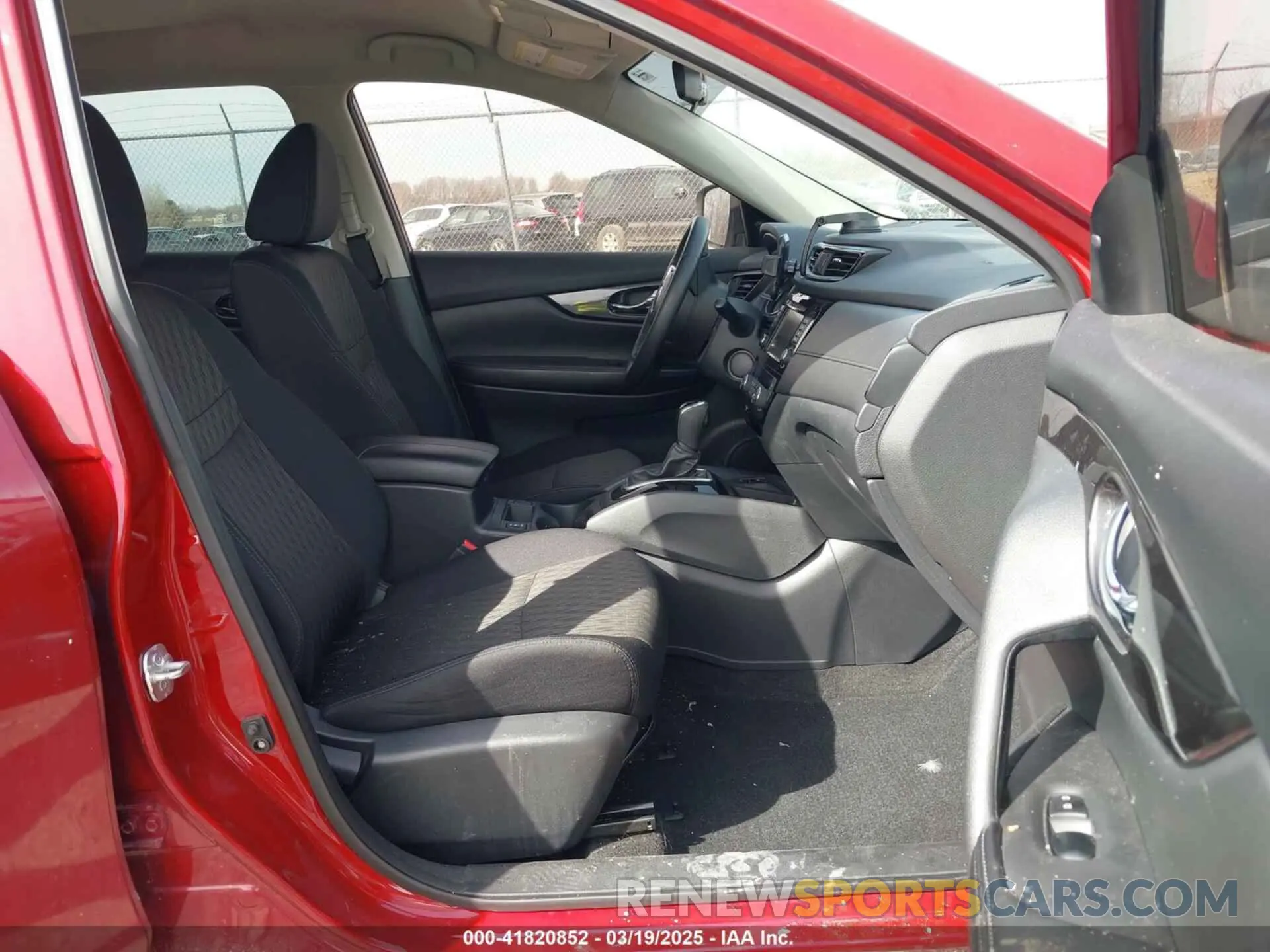 5 fotografías del automóvil dañado 5N1AT2MT3KC709806 NISSAN ROGUE 2019