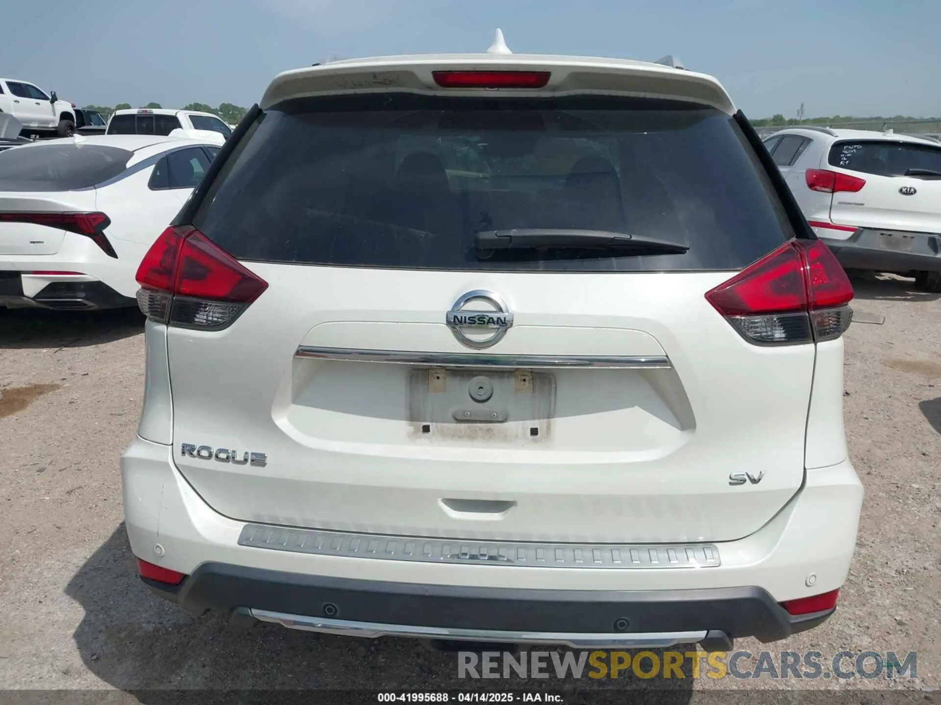 16 fotografías del automóvil dañado 5N1AT2MT3KC715105 NISSAN ROGUE 2019