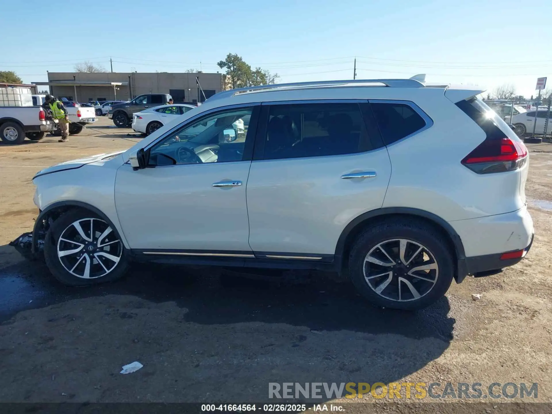 15 fotografías del automóvil dañado 5N1AT2MT3KC799152 NISSAN ROGUE 2019