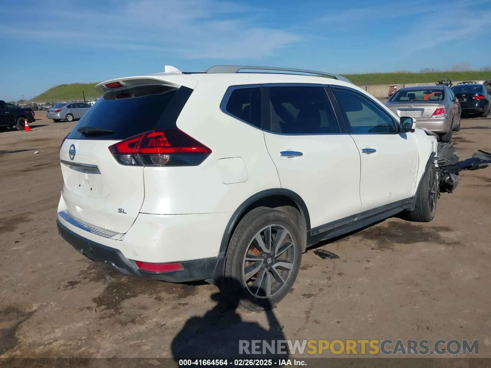 4 fotografías del automóvil dañado 5N1AT2MT3KC799152 NISSAN ROGUE 2019