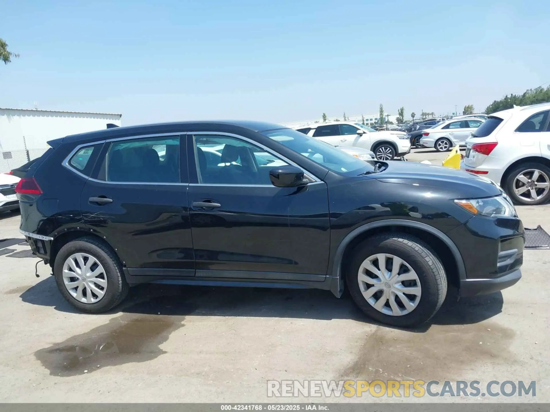 14 fotografías del automóvil dañado 5N1AT2MT4KC839870 NISSAN ROGUE 2019