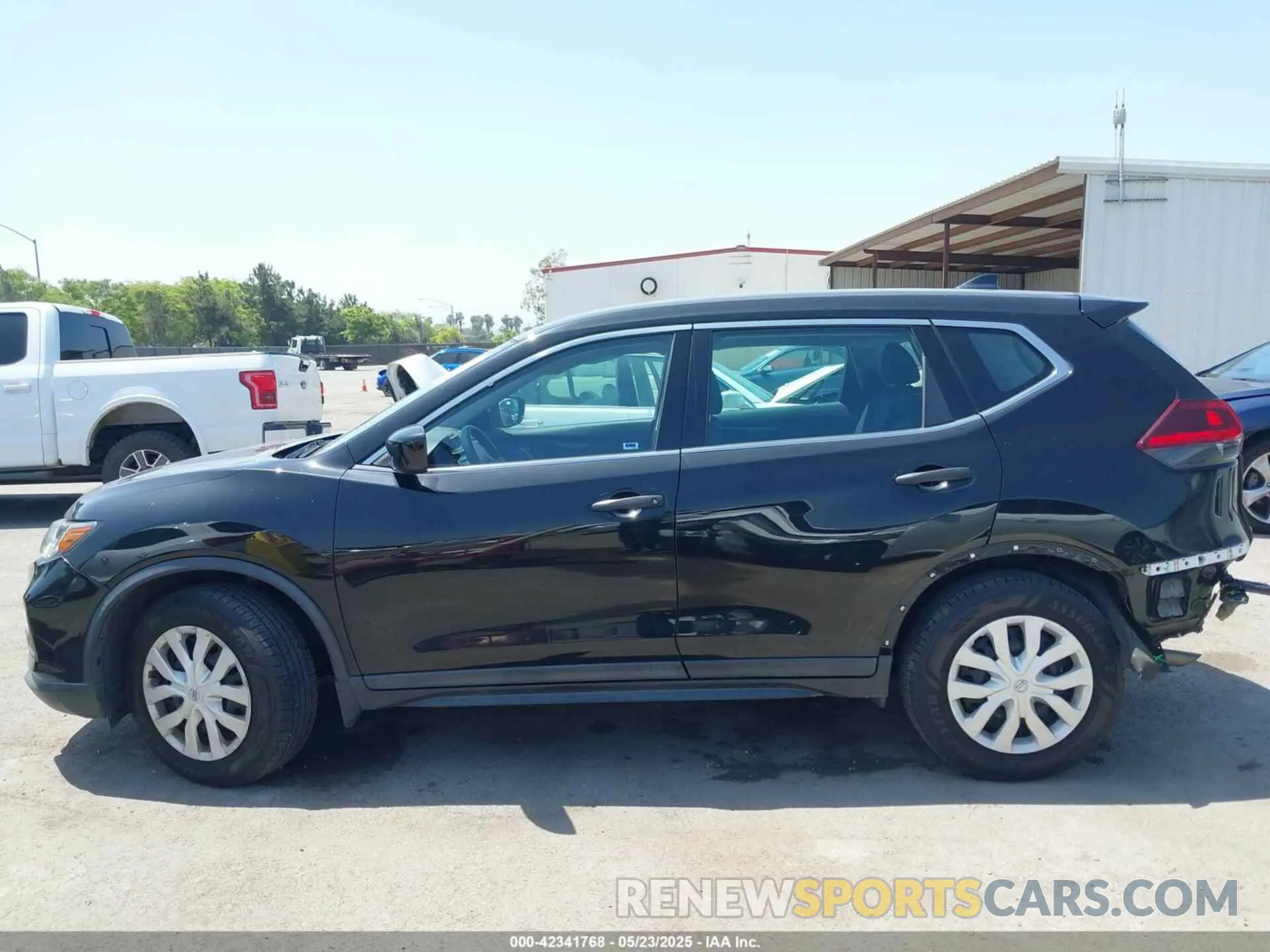 15 fotografías del automóvil dañado 5N1AT2MT4KC839870 NISSAN ROGUE 2019