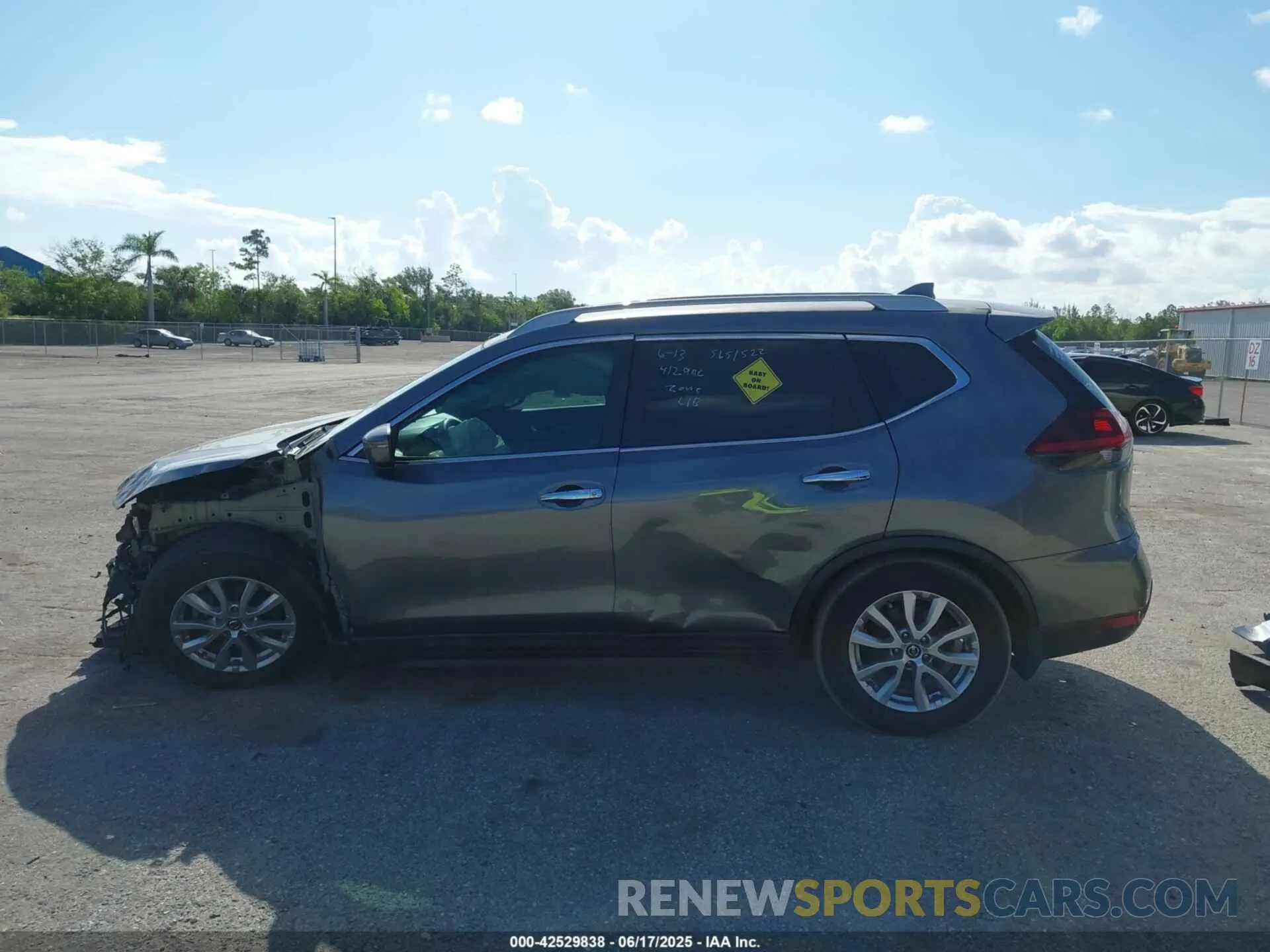15 fotografías del automóvil dañado 5N1AT2MT5KC716949 NISSAN ROGUE 2019
