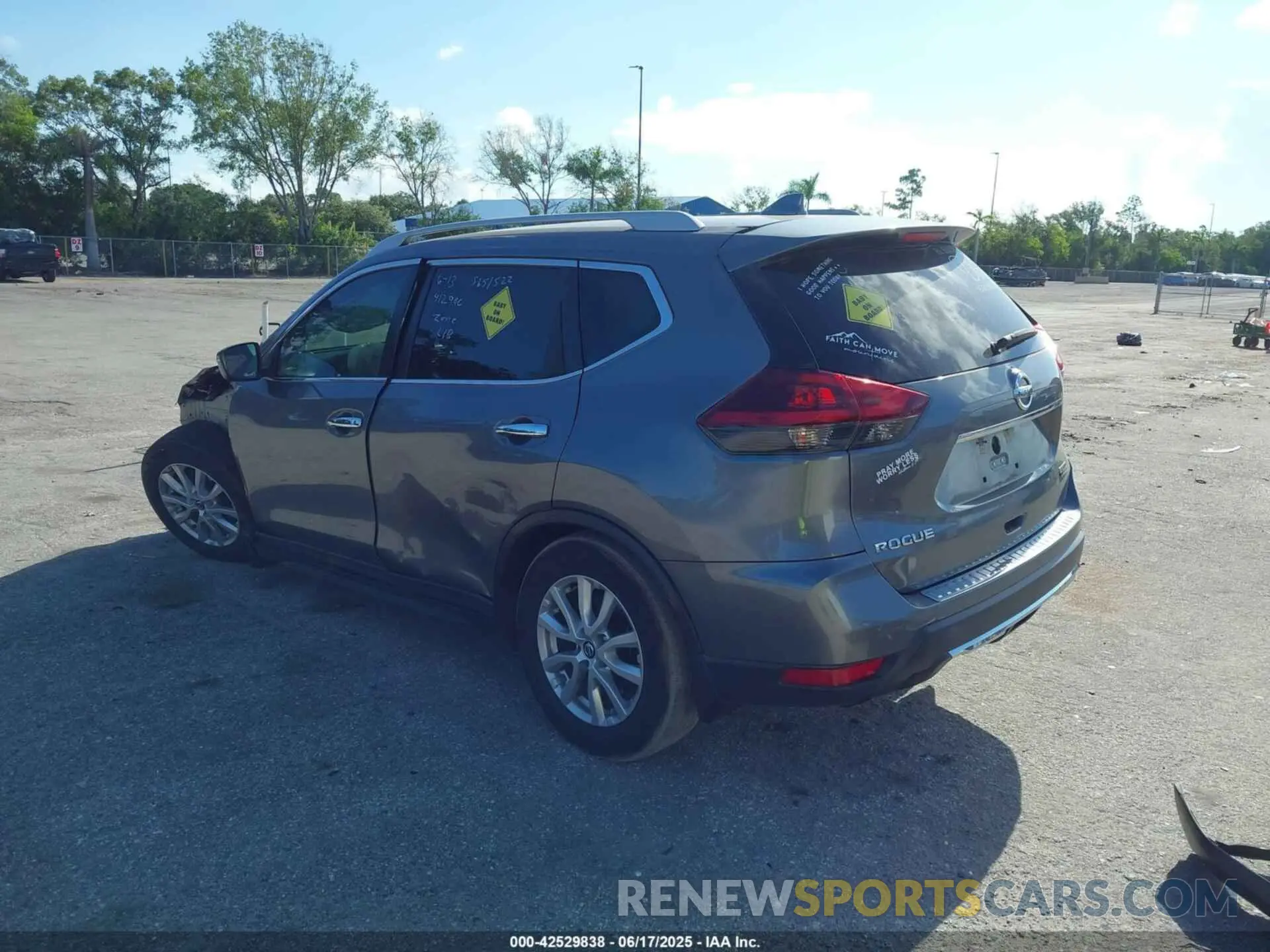 3 fotografías del automóvil dañado 5N1AT2MT5KC716949 NISSAN ROGUE 2019