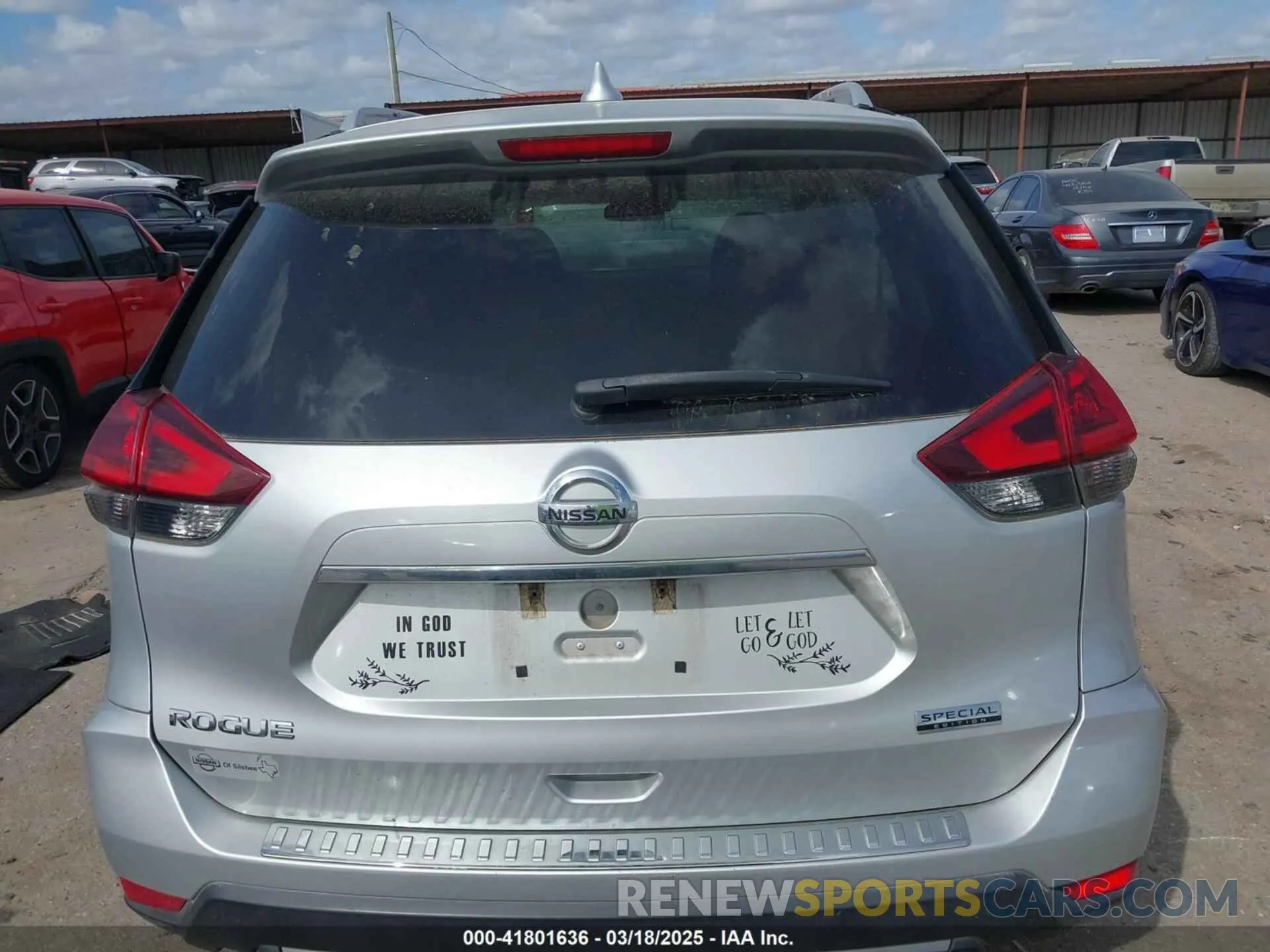 16 fotografías del automóvil dañado 5N1AT2MT6KC826988 NISSAN ROGUE 2019