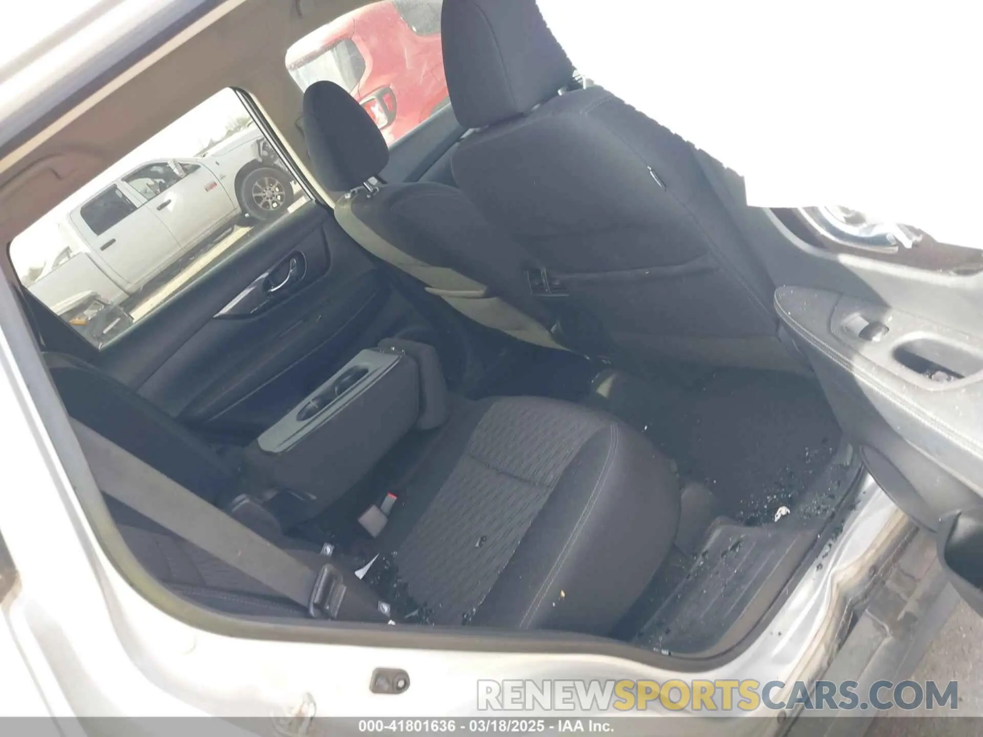 8 fotografías del automóvil dañado 5N1AT2MT6KC826988 NISSAN ROGUE 2019