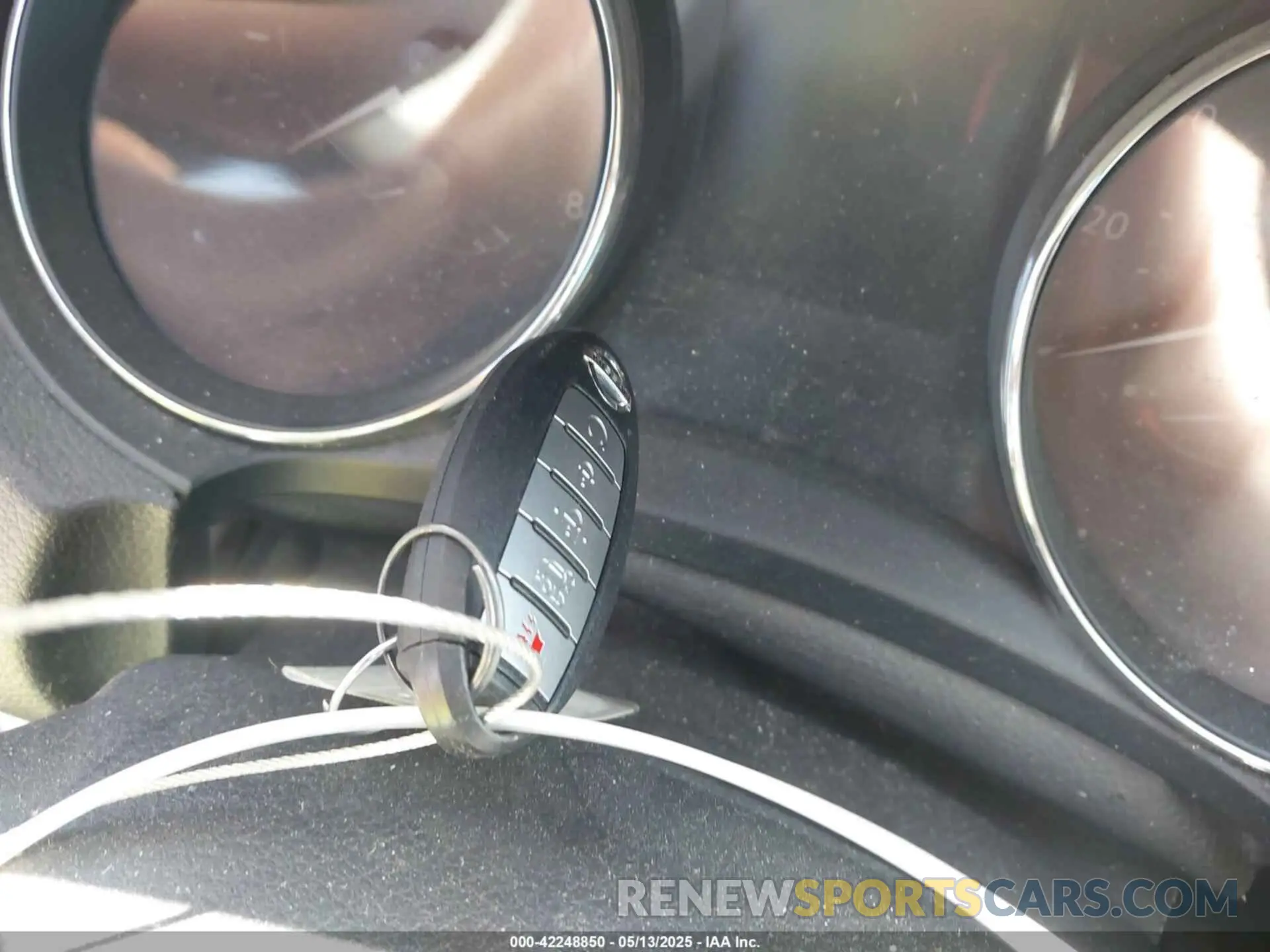 11 fotografías del automóvil dañado 5N1AT2MT7KC706102 NISSAN ROGUE 2019