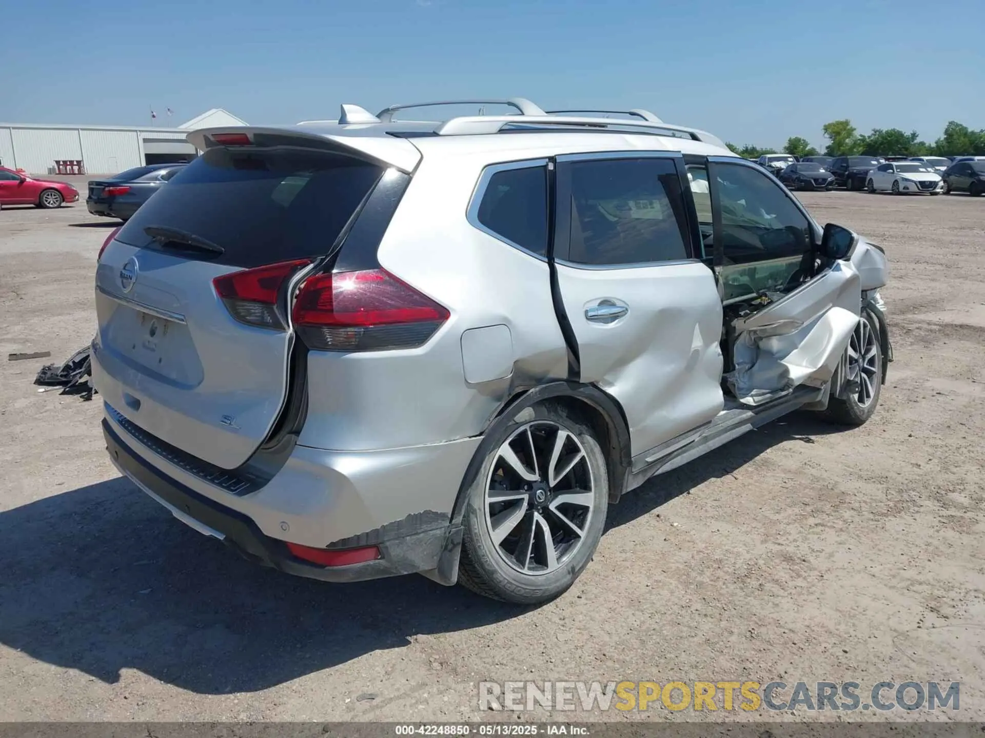 4 fotografías del automóvil dañado 5N1AT2MT7KC706102 NISSAN ROGUE 2019