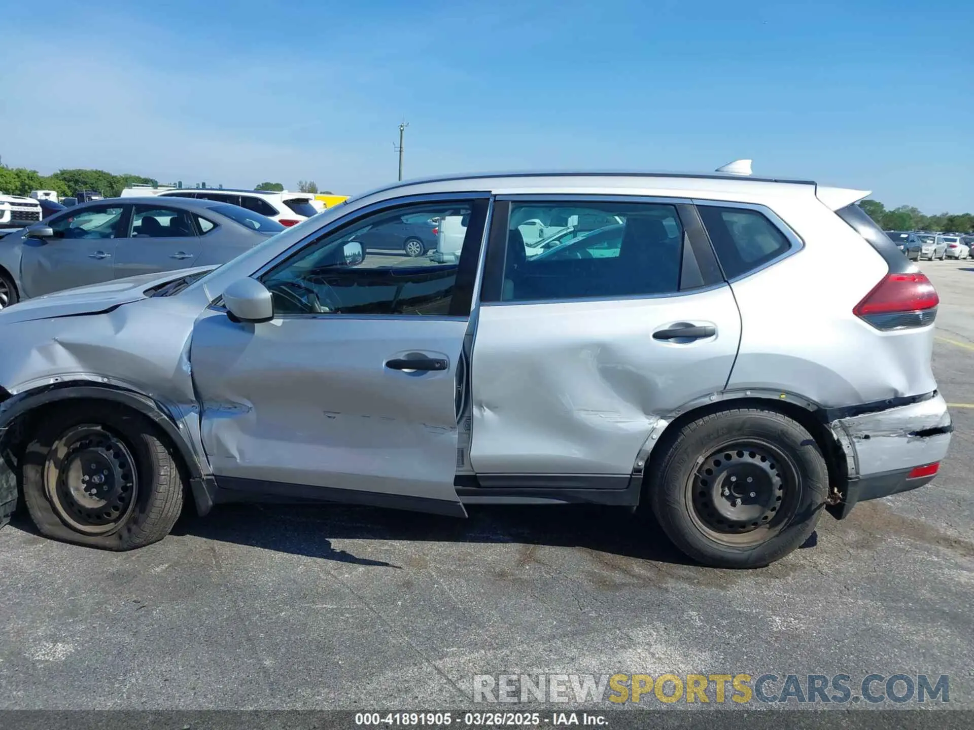 14 fotografías del automóvil dañado 5N1AT2MT7KC812078 NISSAN ROGUE 2019