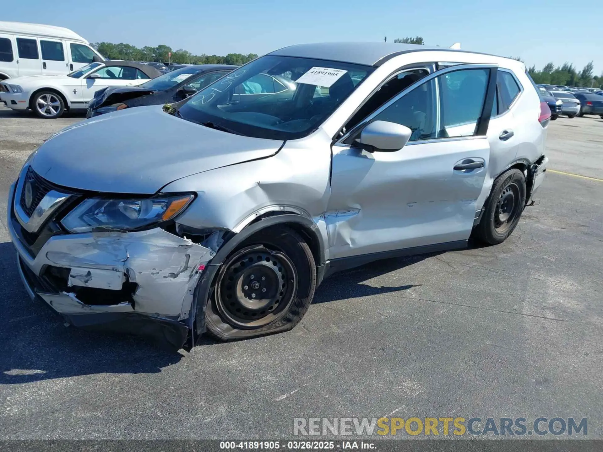 2 fotografías del automóvil dañado 5N1AT2MT7KC812078 NISSAN ROGUE 2019