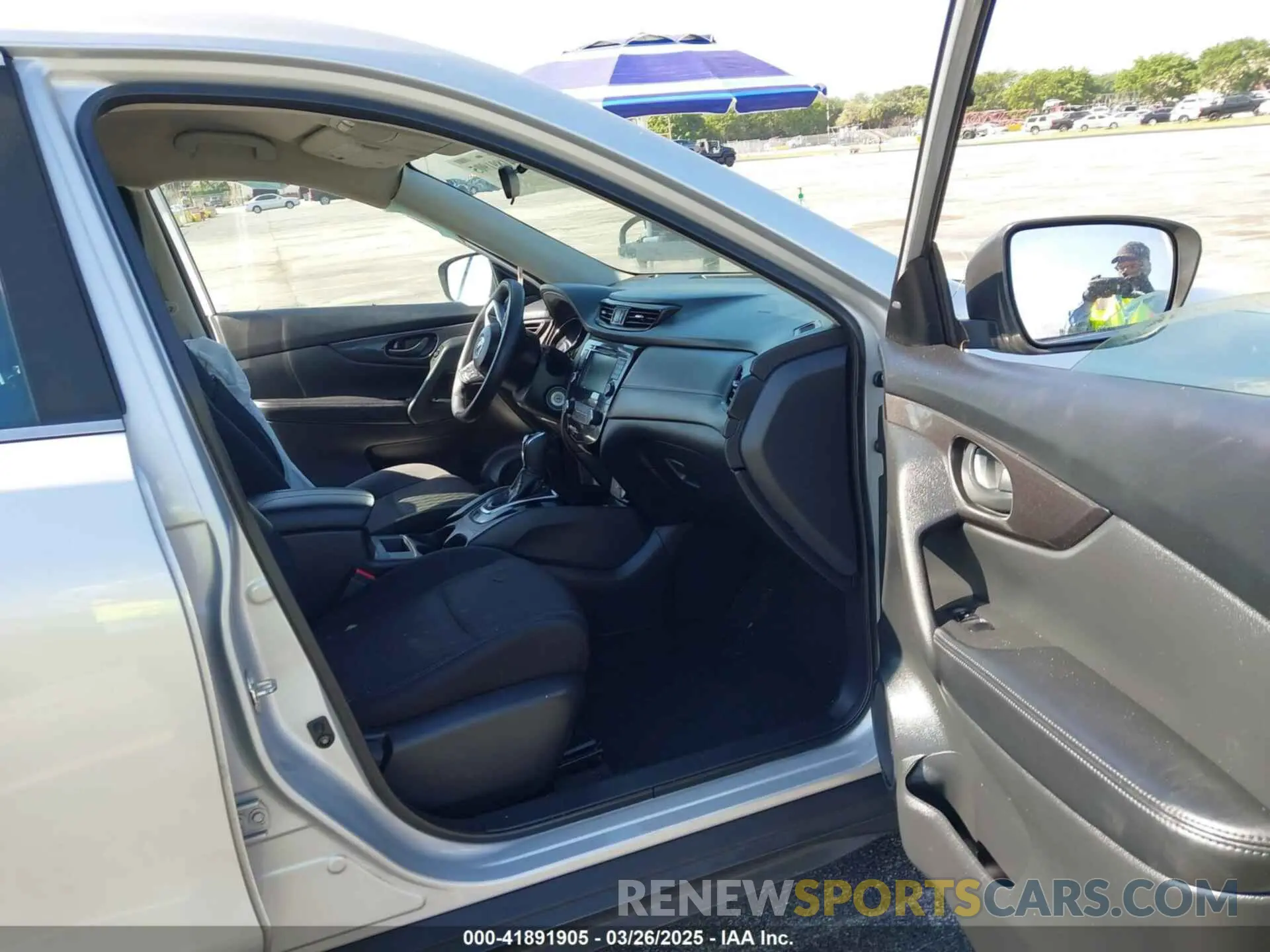 5 fotografías del automóvil dañado 5N1AT2MT7KC812078 NISSAN ROGUE 2019