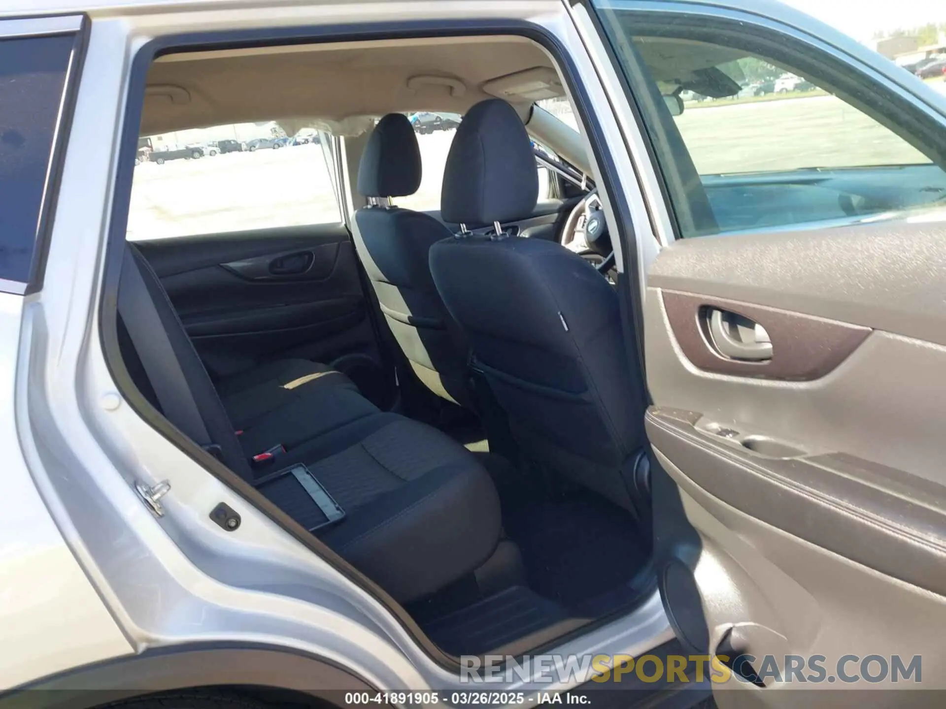 8 fotografías del automóvil dañado 5N1AT2MT7KC812078 NISSAN ROGUE 2019