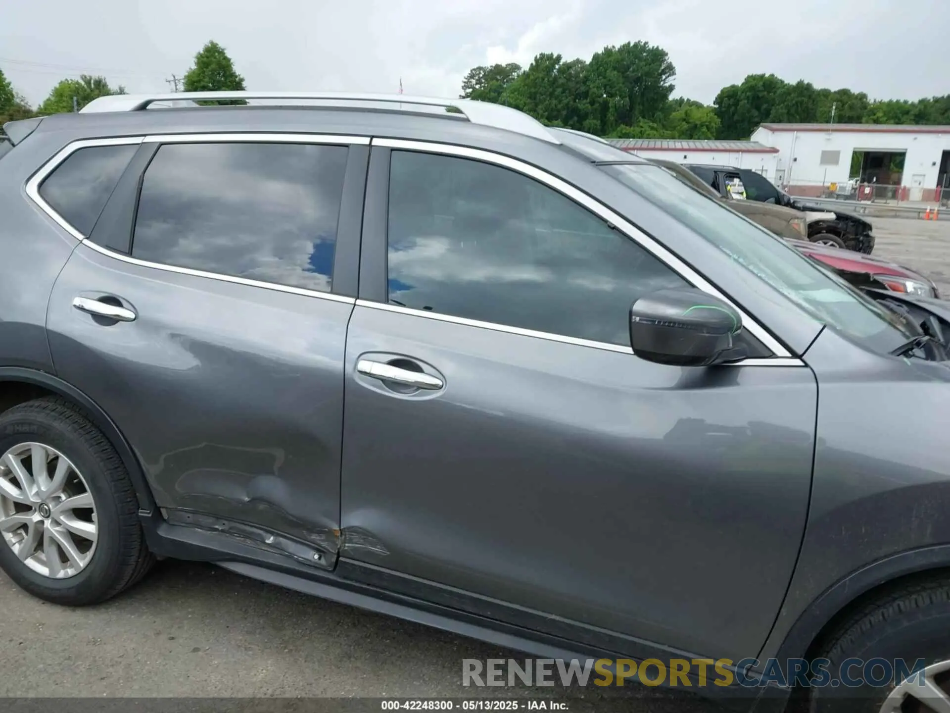 13 fotografías del automóvil dañado 5N1AT2MT8KC766342 NISSAN ROGUE 2019