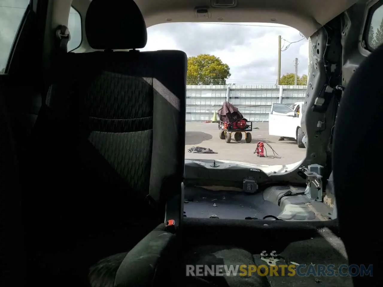 10 fotografías del automóvil dañado 5N1AT2MT9KC825995 NISSAN ROGUE 2019