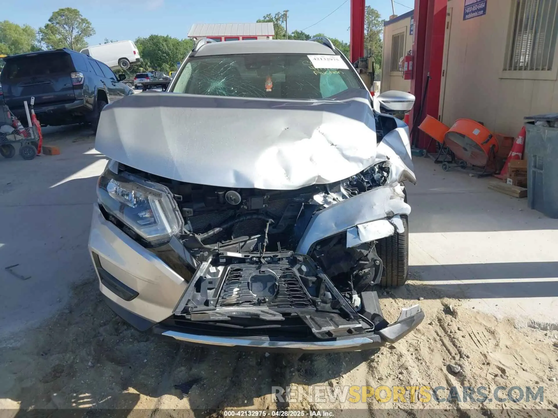 12 fotografías del automóvil dañado 5N1AT2MTXKC778816 NISSAN ROGUE 2019
