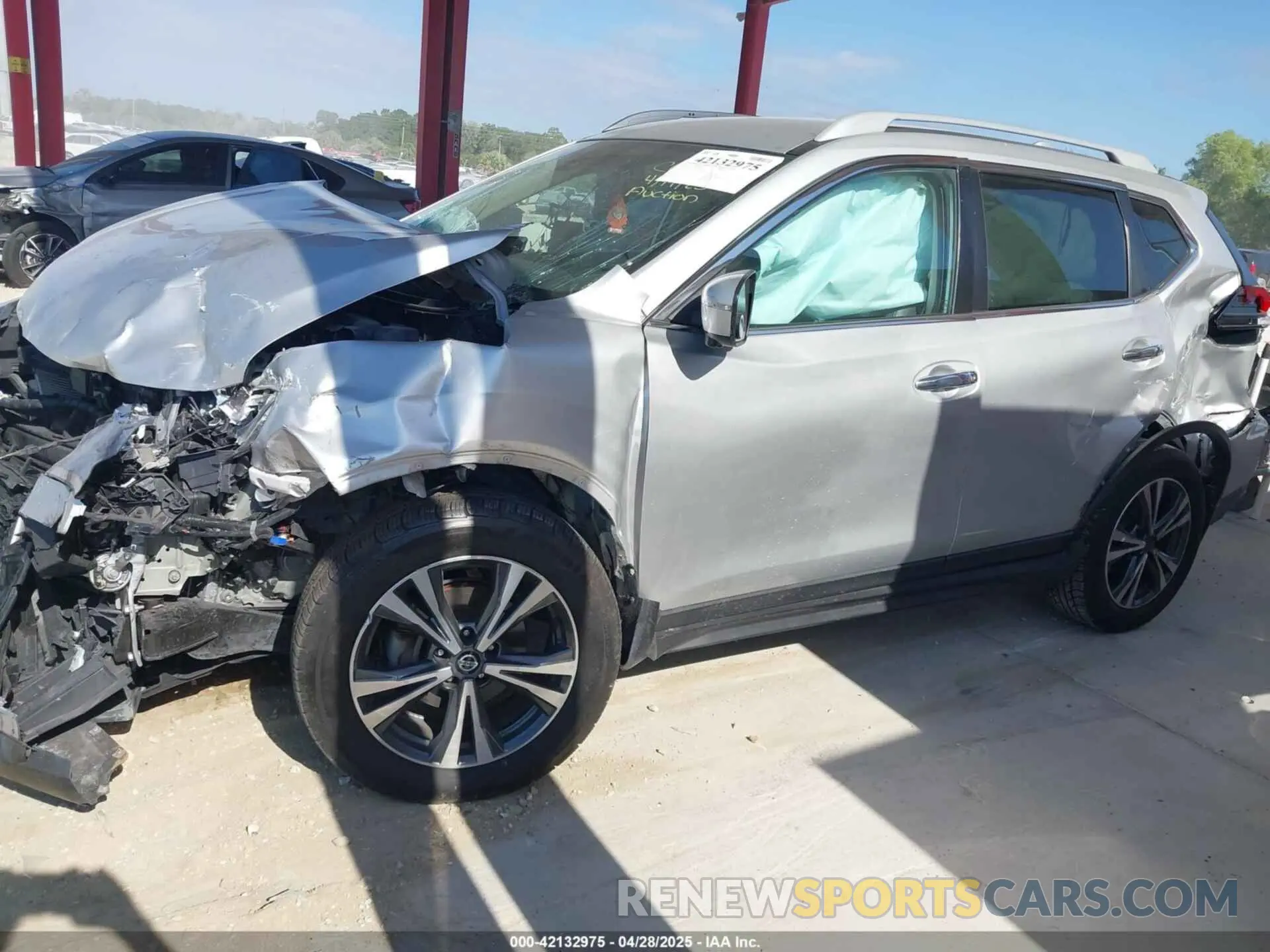 14 fotografías del automóvil dañado 5N1AT2MTXKC778816 NISSAN ROGUE 2019