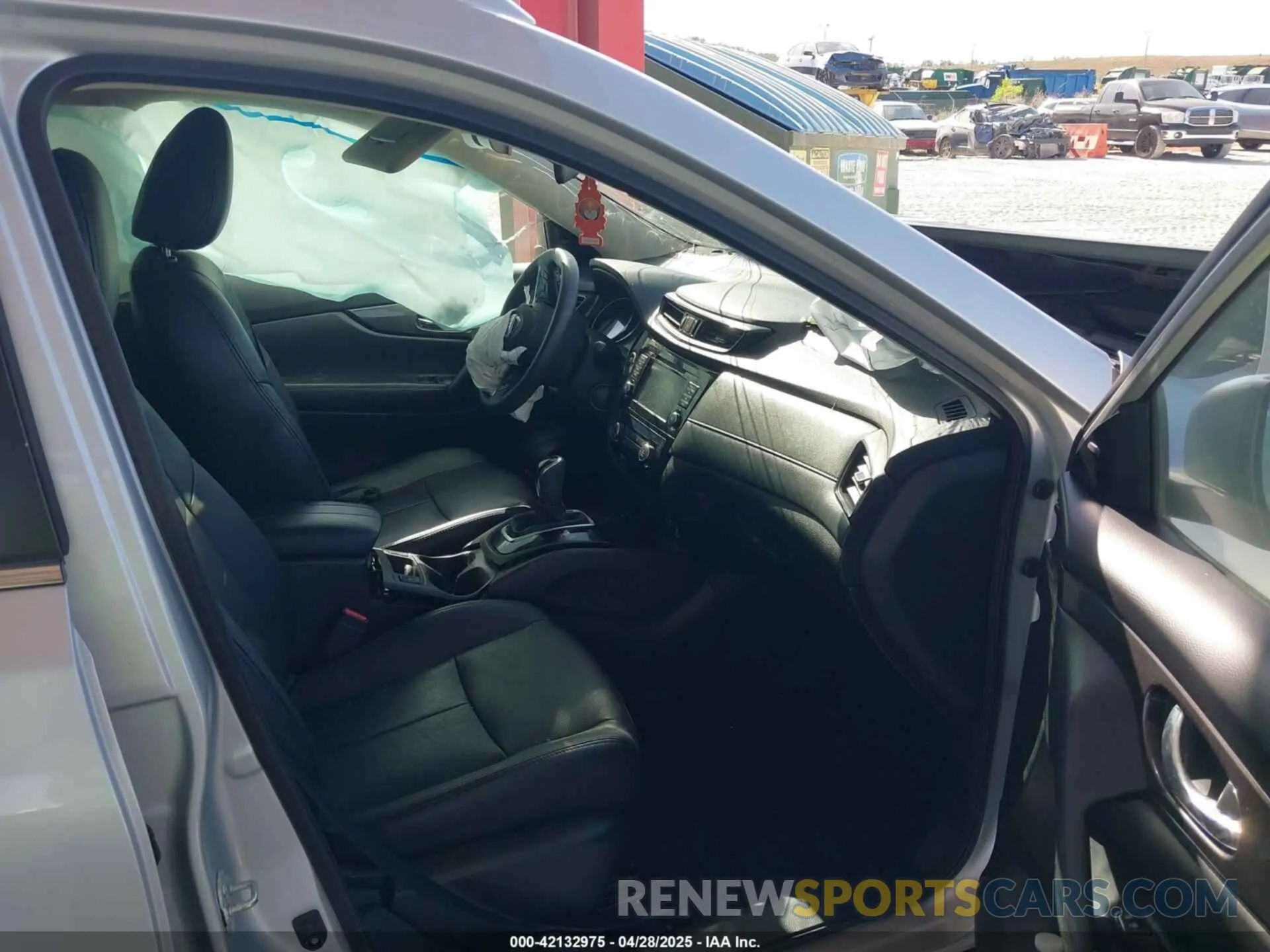 5 fotografías del automóvil dañado 5N1AT2MTXKC778816 NISSAN ROGUE 2019