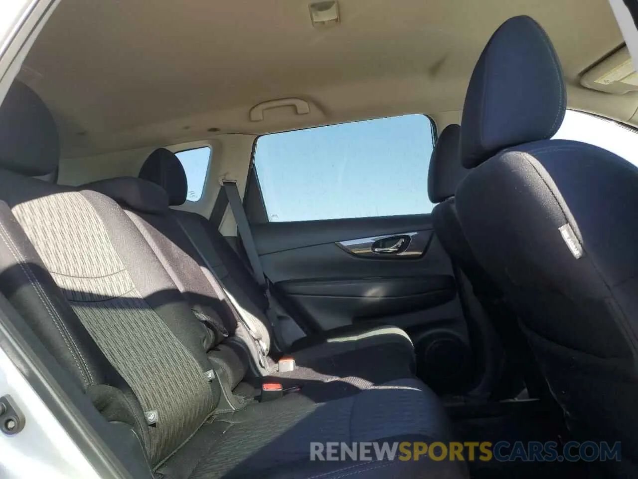 11 fotografías del automóvil dañado 5N1AT2MTXKC784731 NISSAN ROGUE 2019