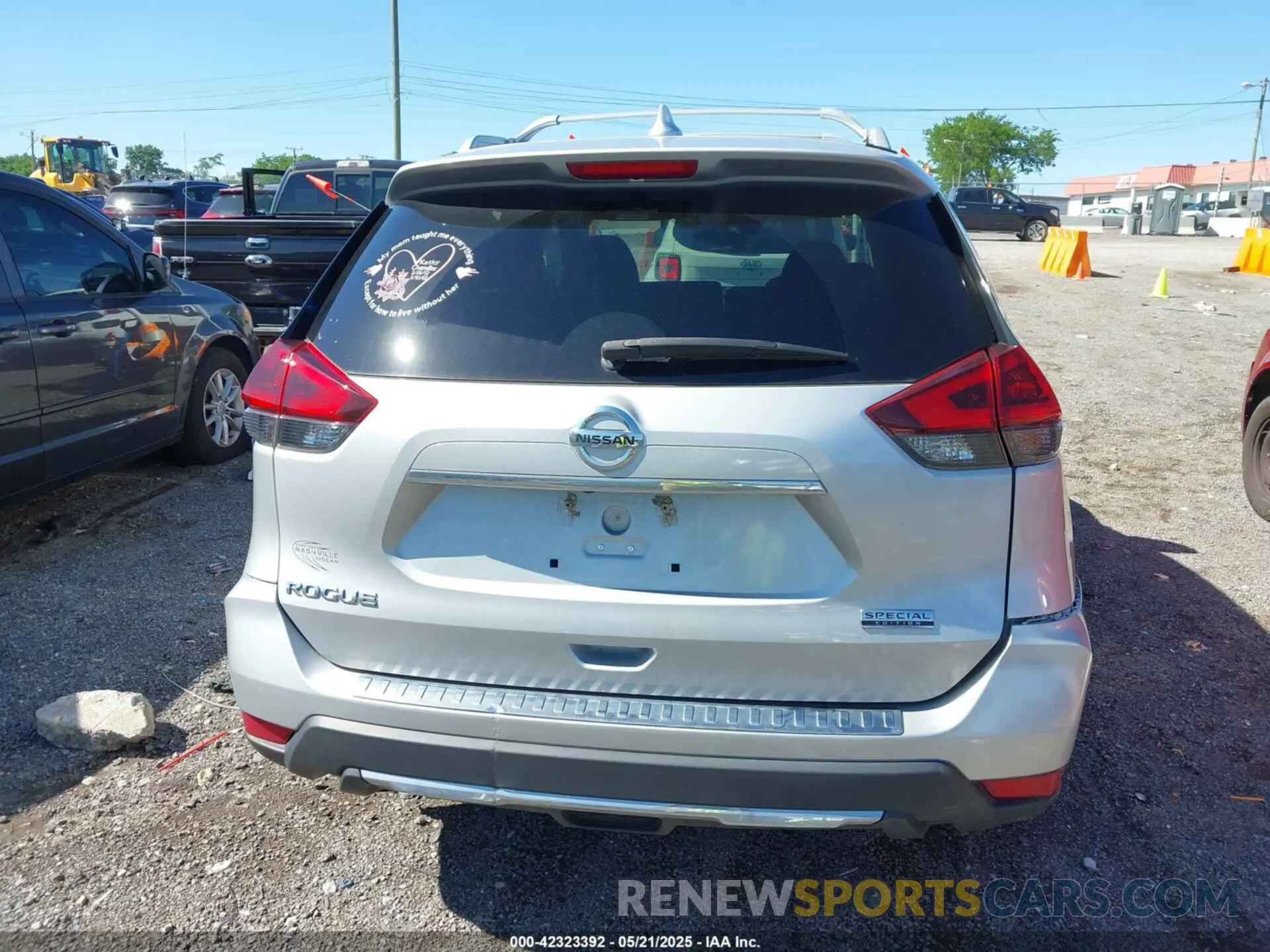 16 fotografías del automóvil dañado 5N1AT2MTXKC845155 NISSAN ROGUE 2019