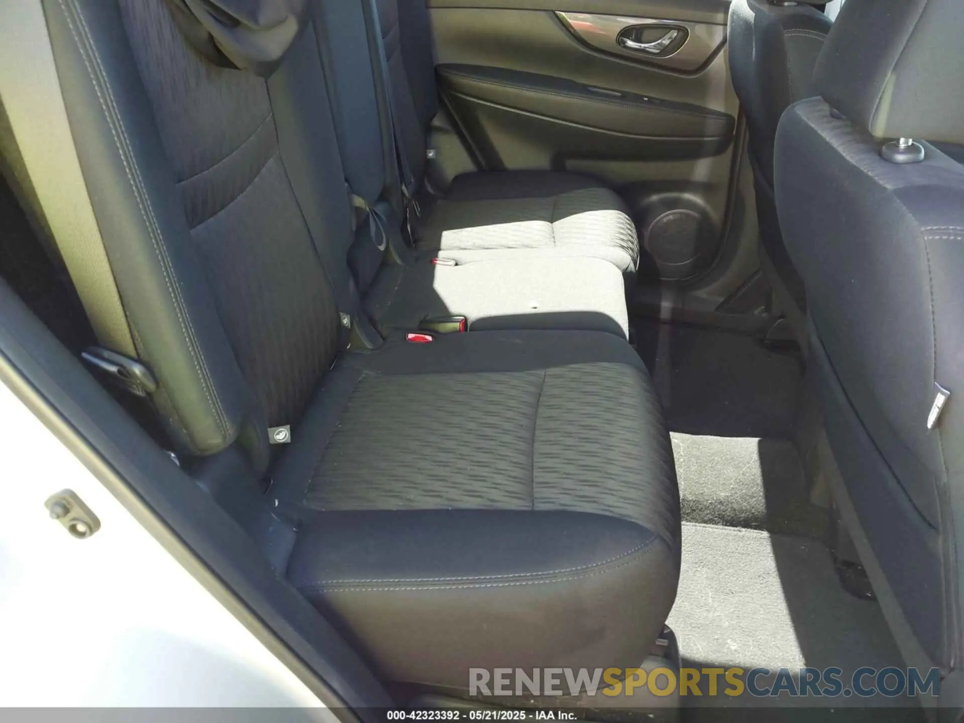 8 fotografías del automóvil dañado 5N1AT2MTXKC845155 NISSAN ROGUE 2019