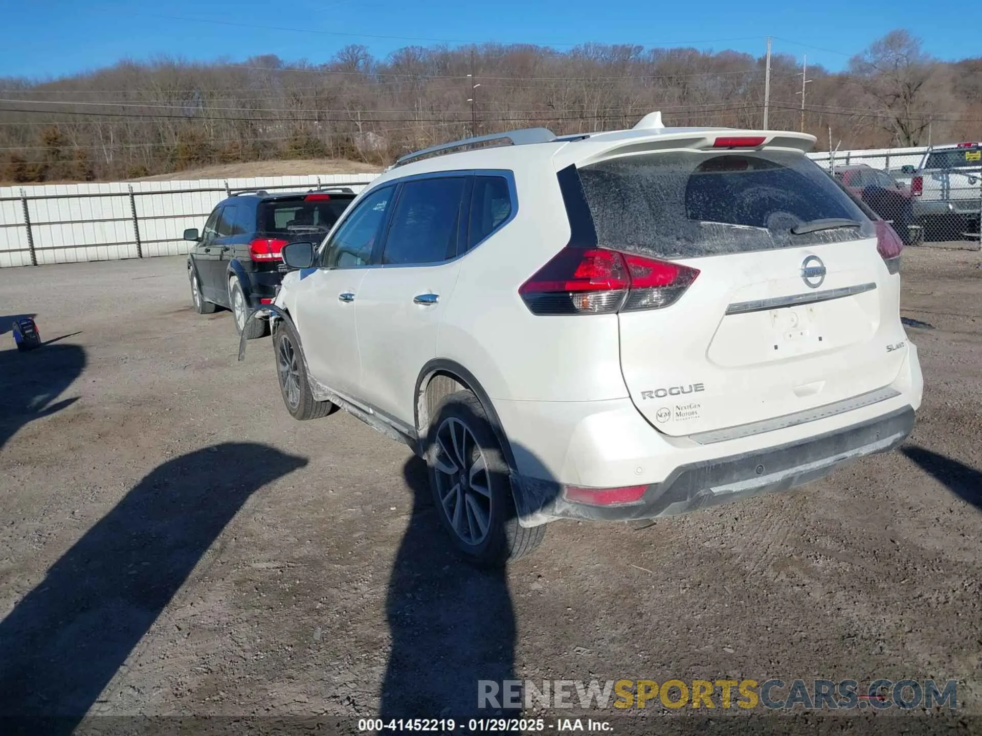 3 fotografías del automóvil dañado 5N1AT2MV0KC712535 NISSAN ROGUE 2019