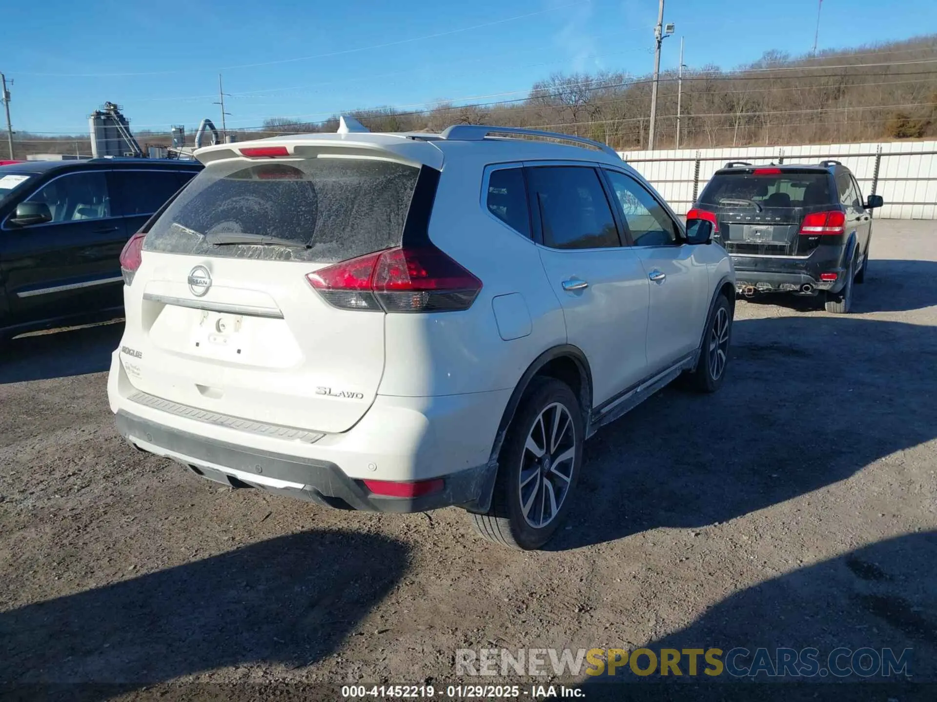 4 fotografías del automóvil dañado 5N1AT2MV0KC712535 NISSAN ROGUE 2019