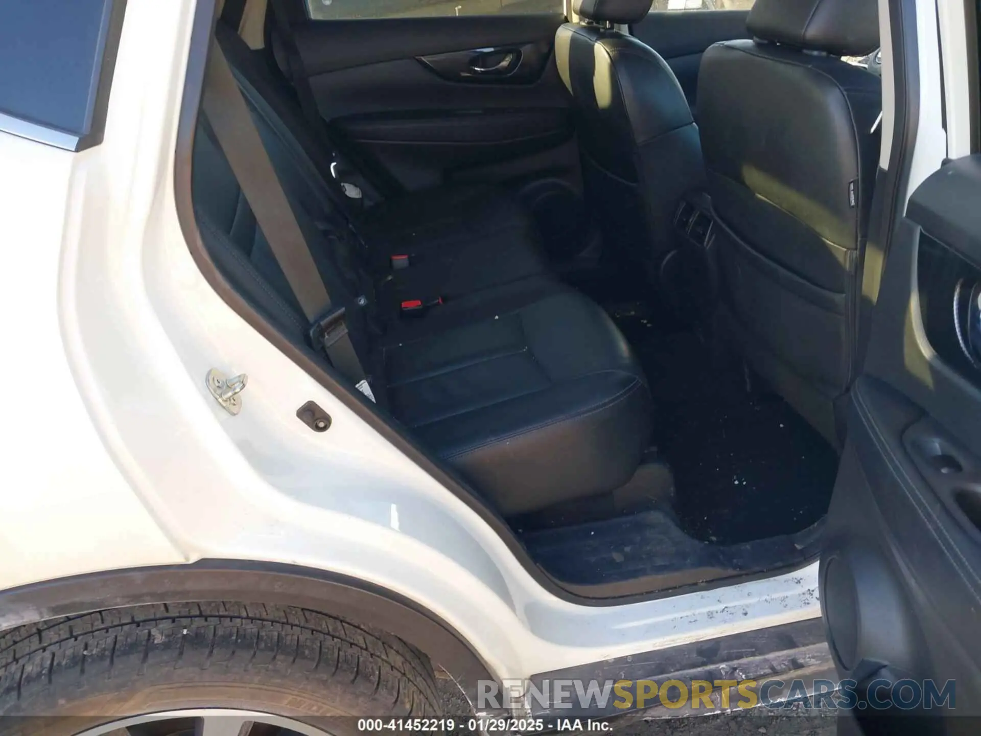 8 fotografías del automóvil dañado 5N1AT2MV0KC712535 NISSAN ROGUE 2019