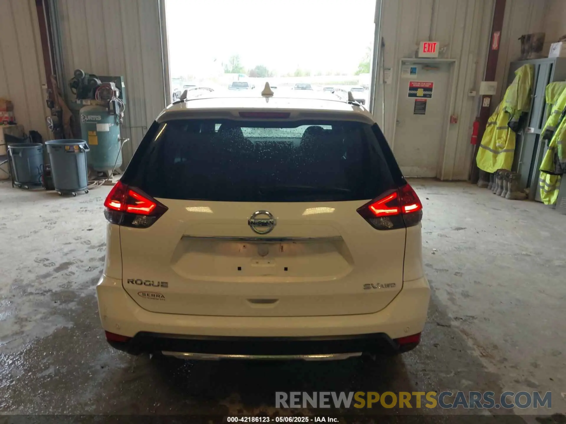 16 fotografías del automóvil dañado 5N1AT2MV0KC766109 NISSAN ROGUE 2019